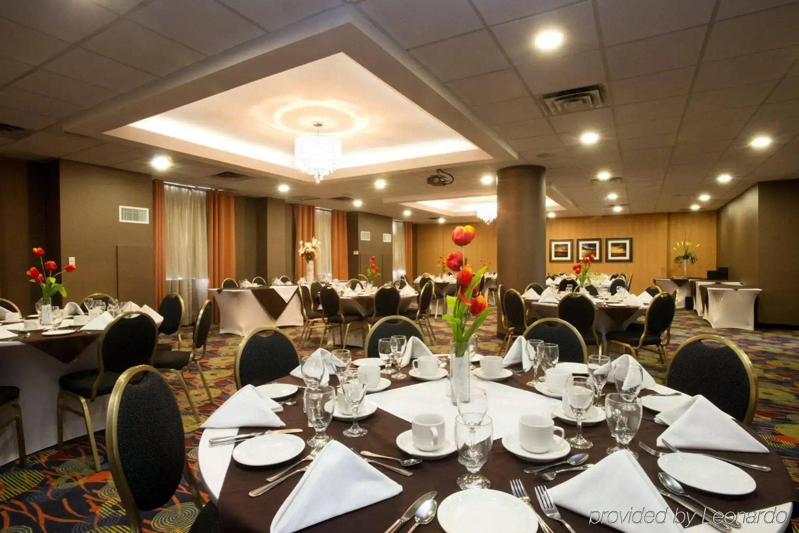 Holiday Inn Hotel & Suites Mississauga by IHG