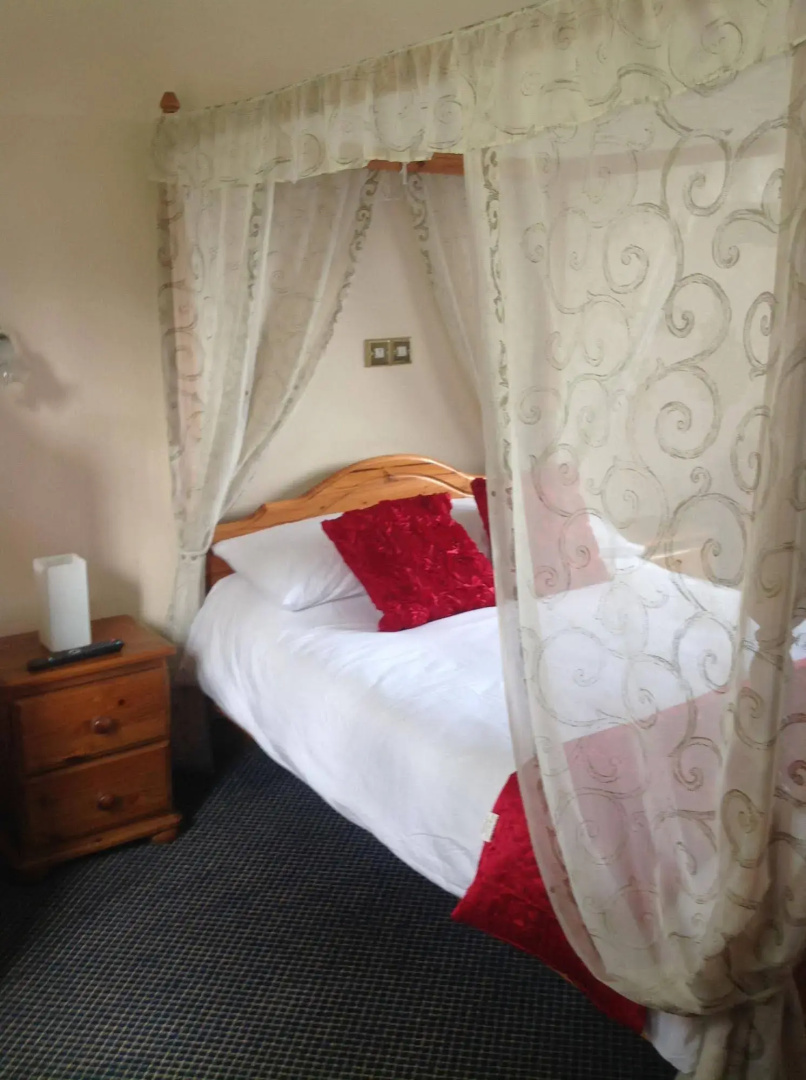 Glan Yr Afon Inn