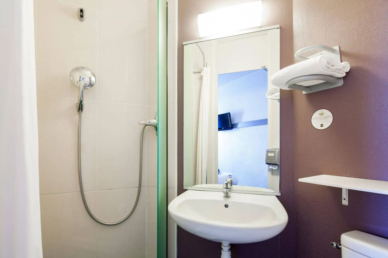 B&B HOTEL Calais Centre Saint-Pierre