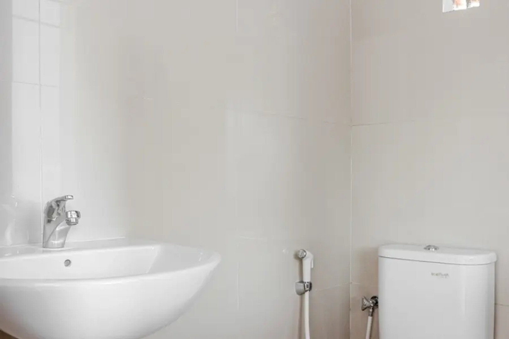 RedDoorz near Jawa Timur Park 3