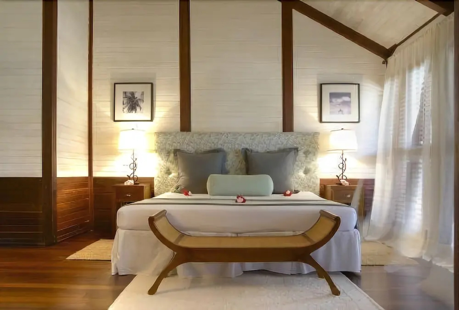 Tamarind Beach Hotel & Yacht Club