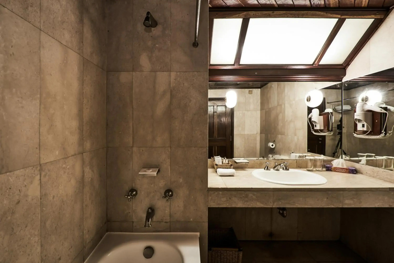 Safari Park Hotel And Casino