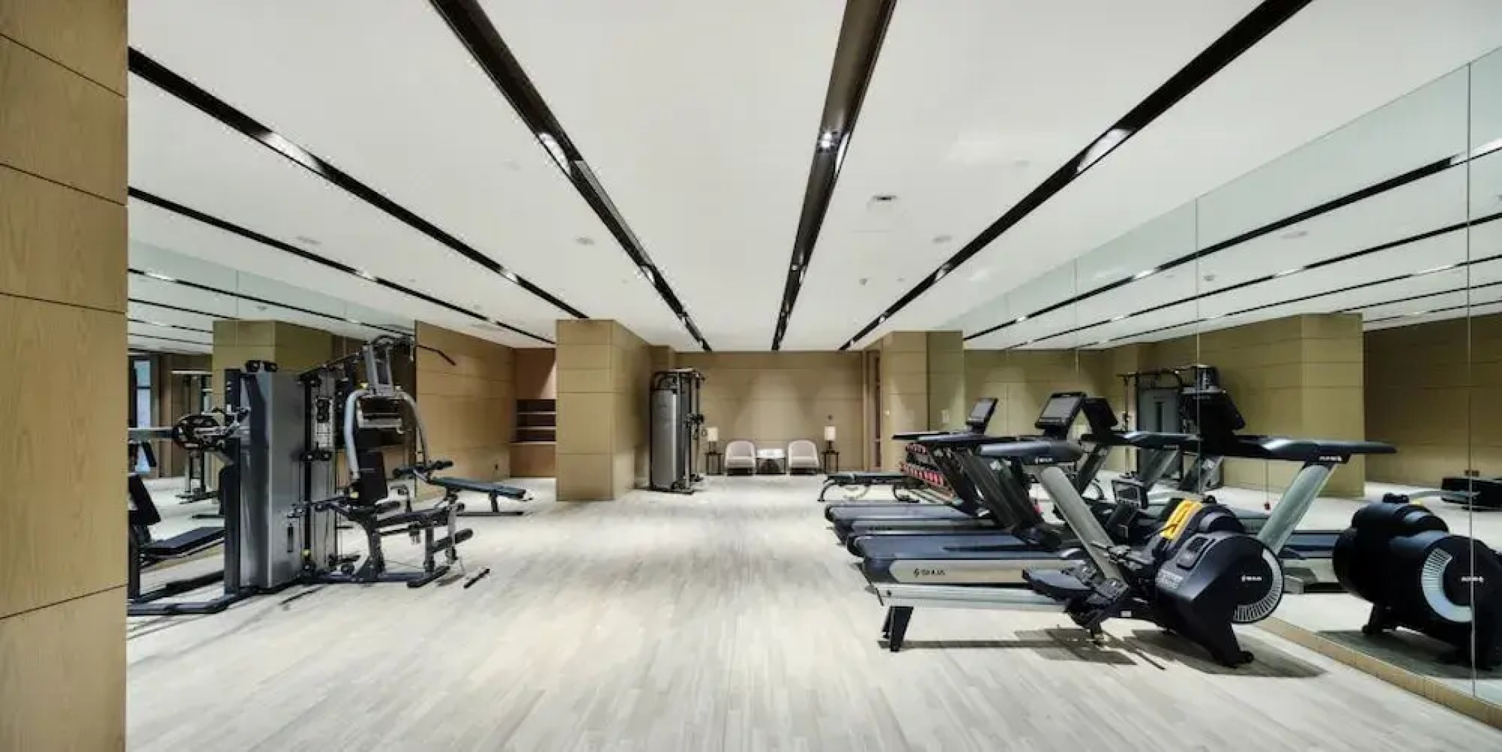 Ladisson Hotel Xinxiang Conference Center