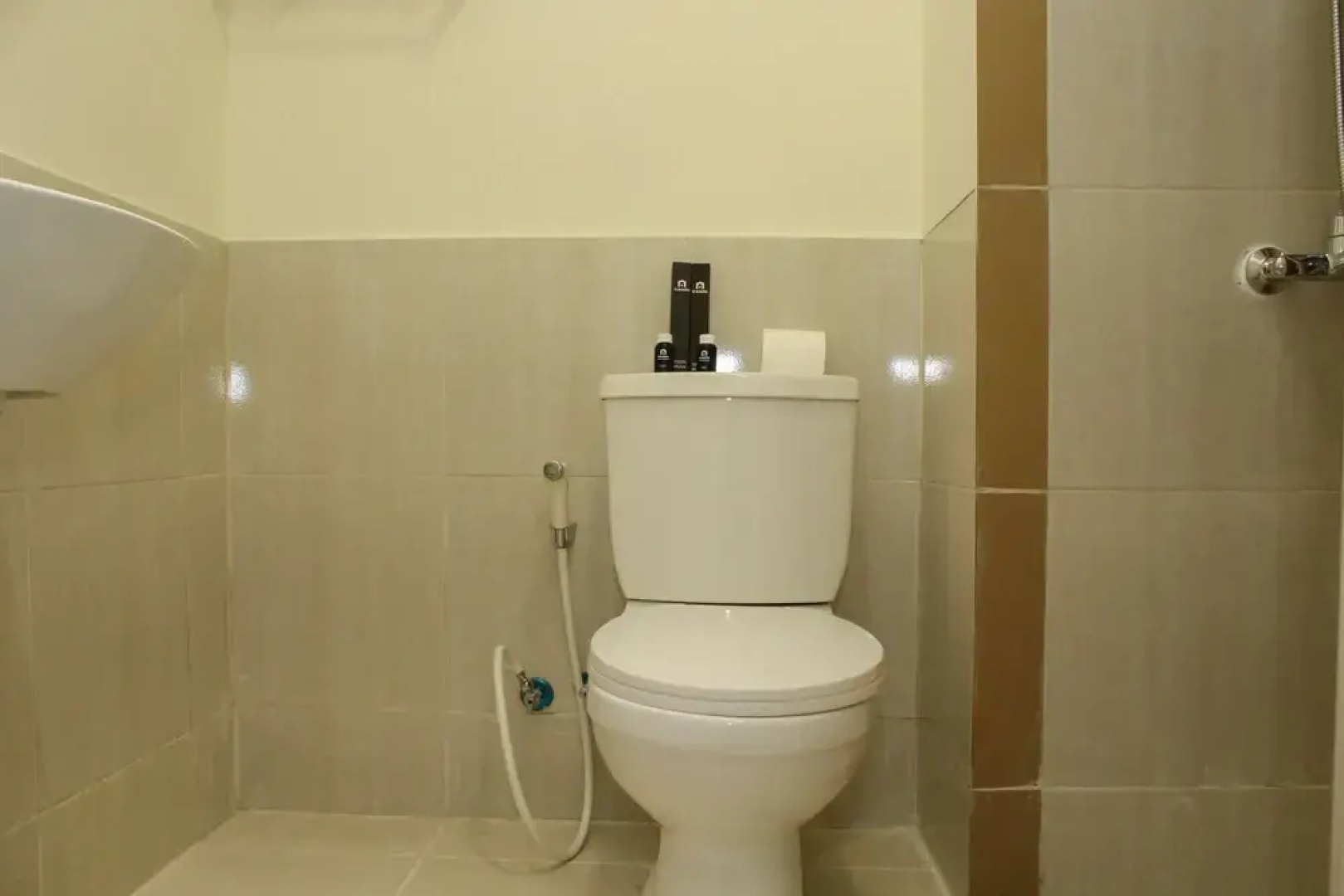 Comfort Living 2BR at Meikarta Apartment