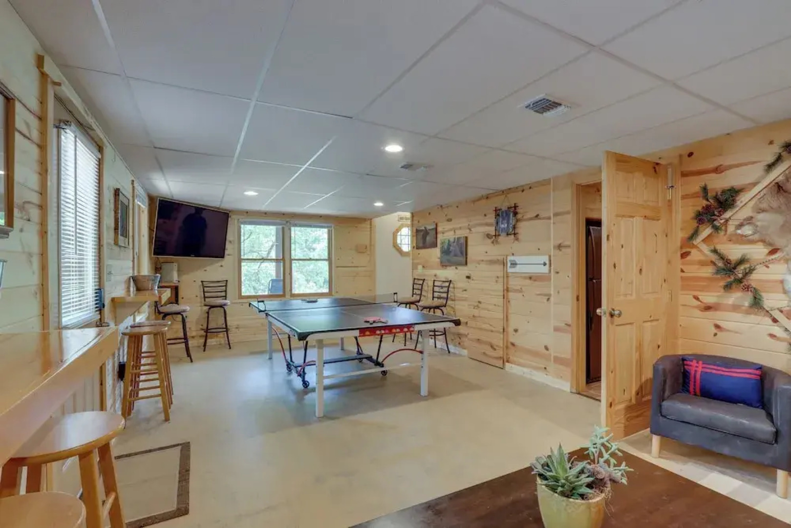 'the River Rest' Ellijay Cabin w/ Hot Tub!