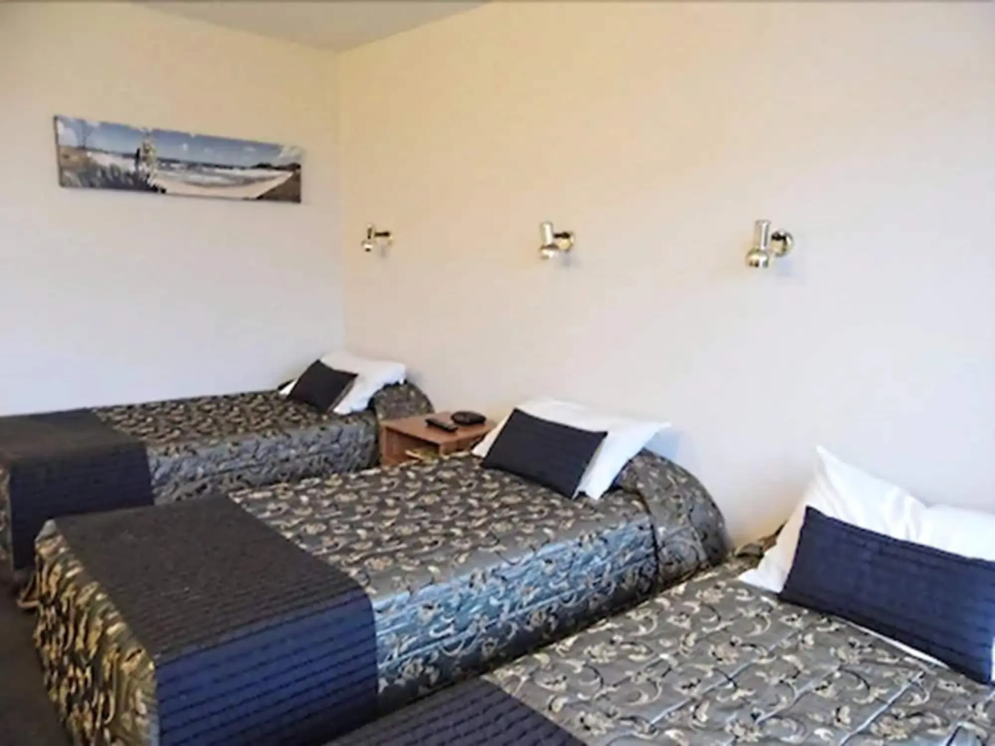 Westport Motor Hotel