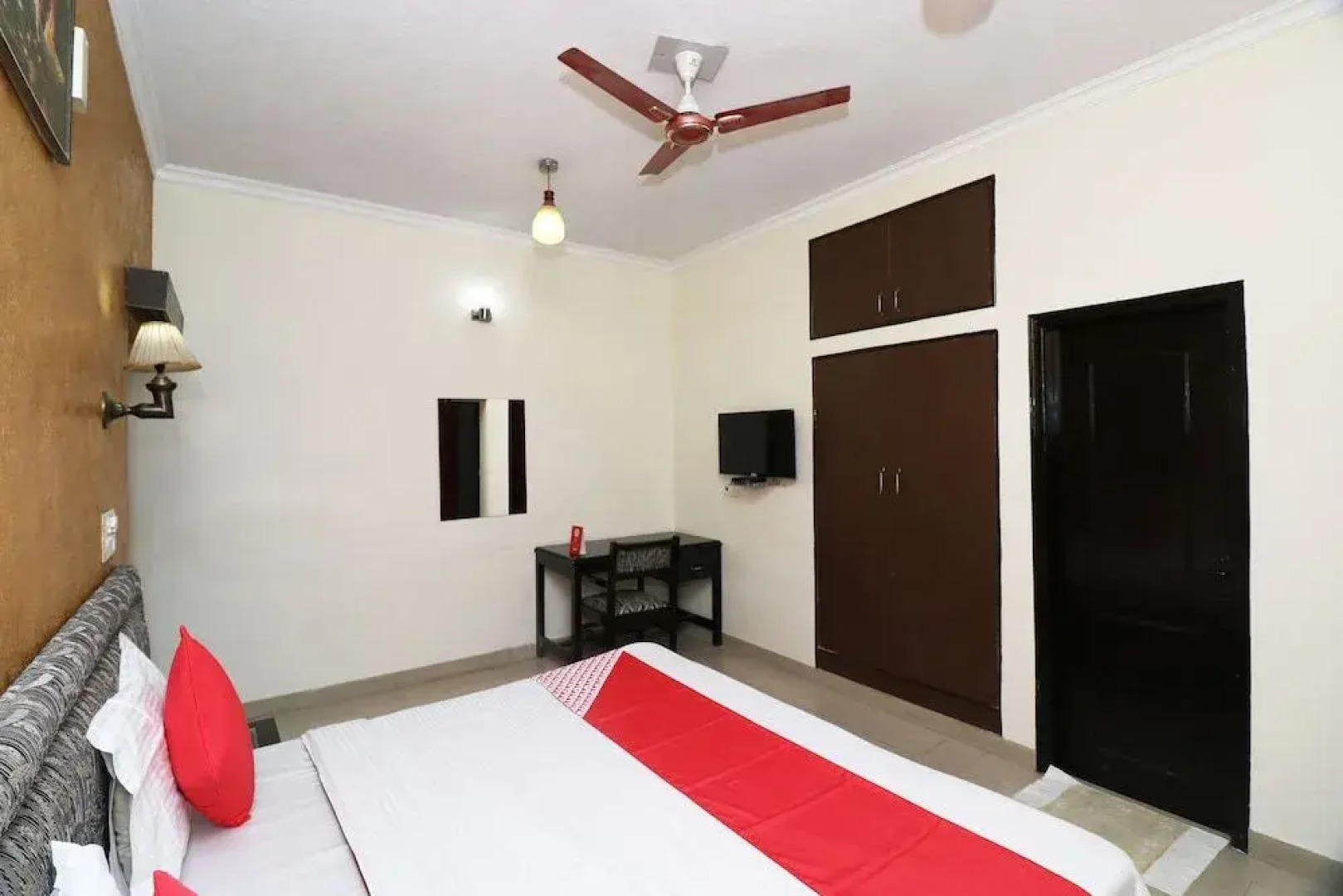 OYO 24974 Bharat Resort