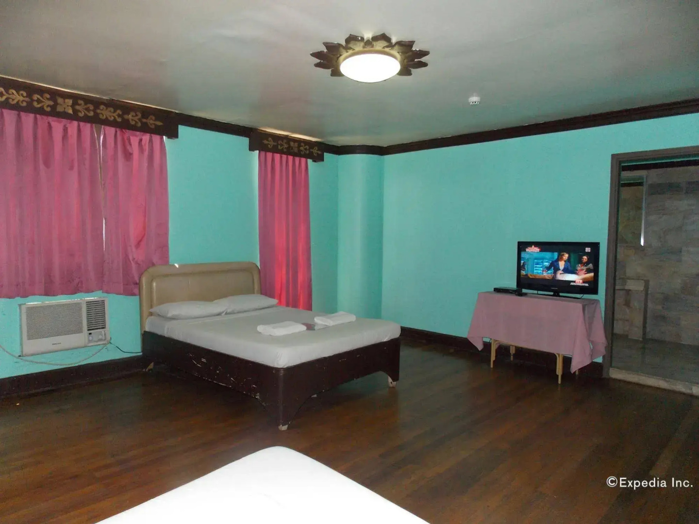 Regatta Residence Hotel