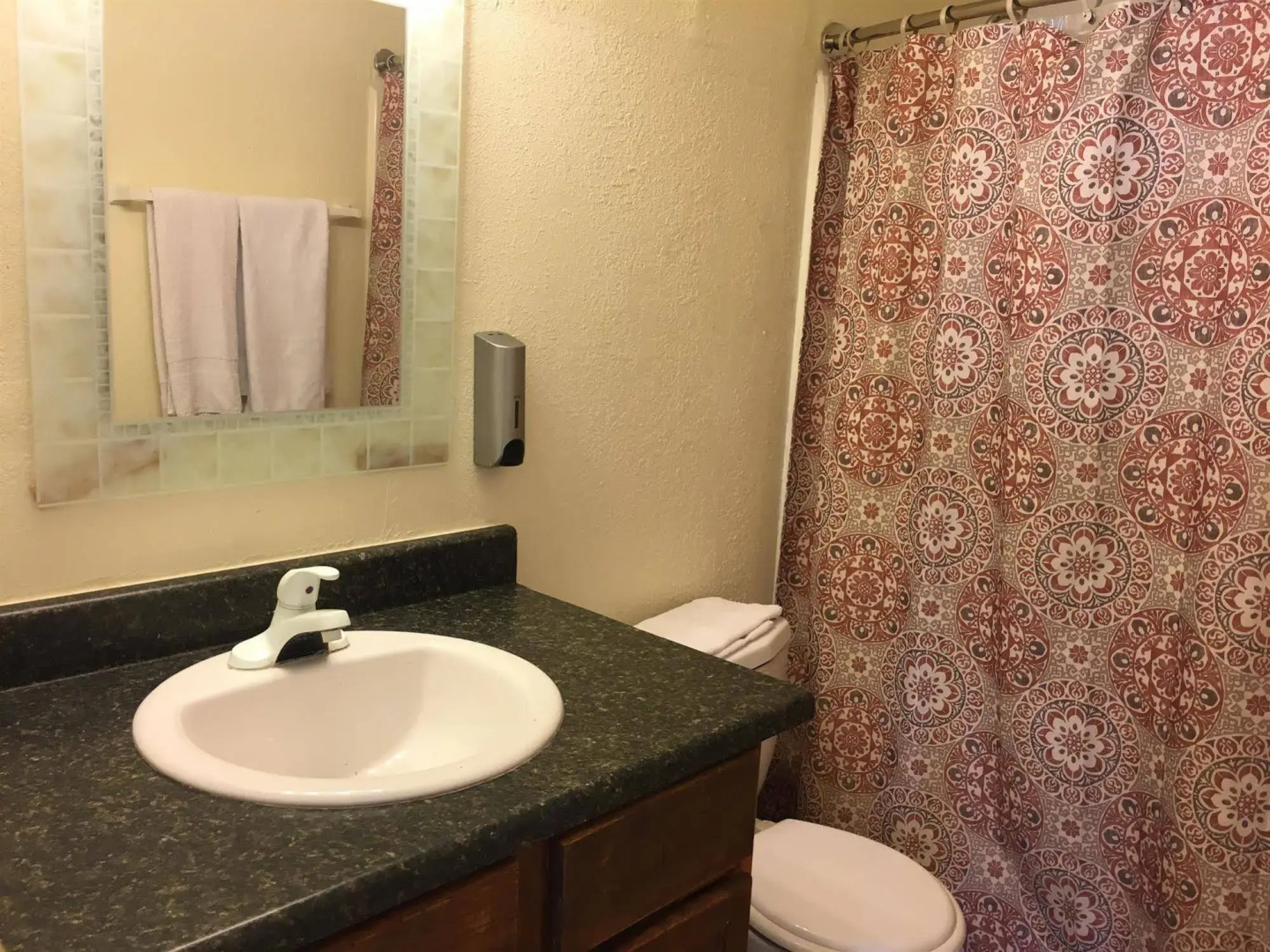 Travelers Lodge Motel & RV Park US-287&US-96