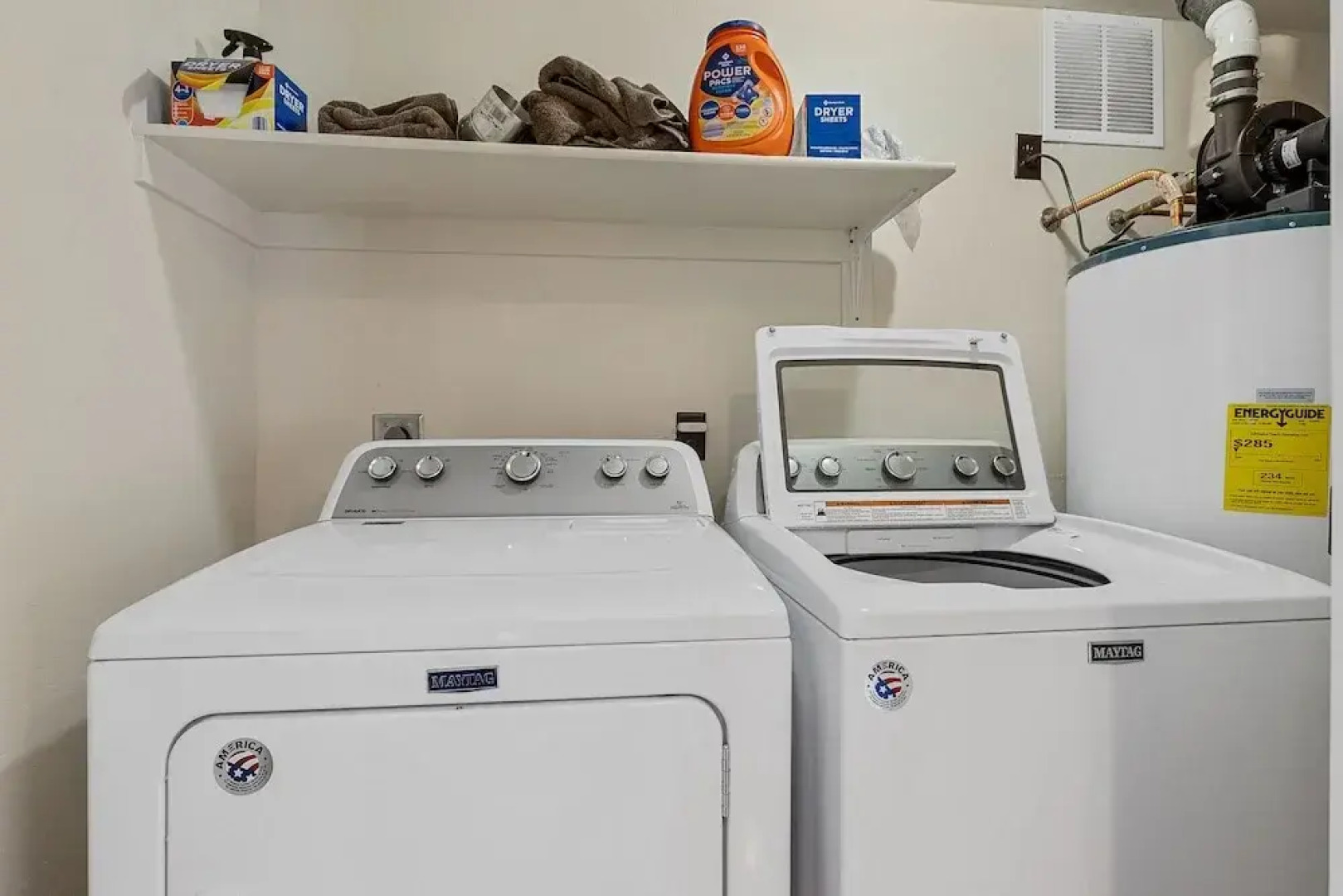 Spacious A-frame Pines Cabin 12 Beds Loft Game Room