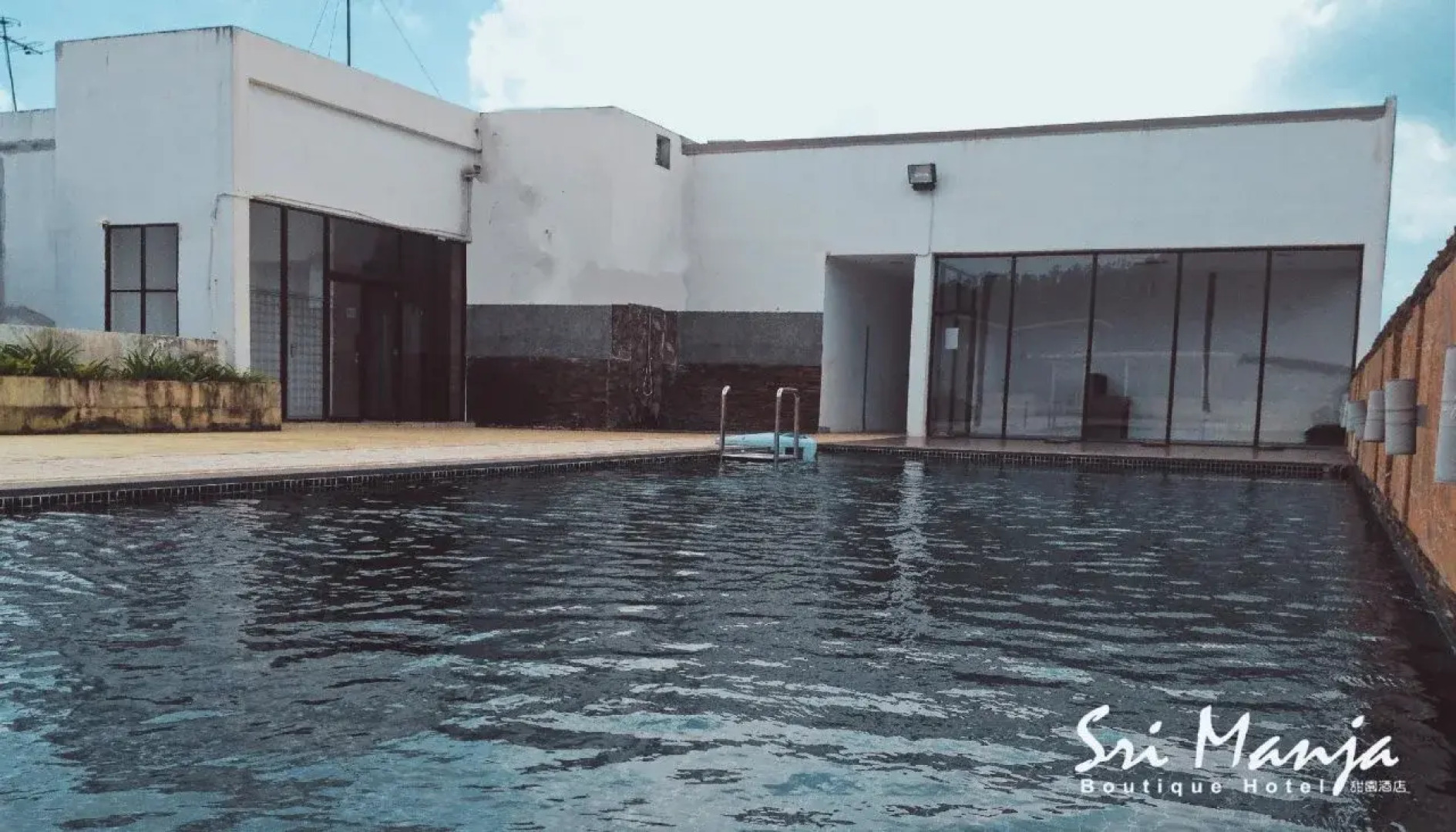 Sri Manja Boutique Hotel