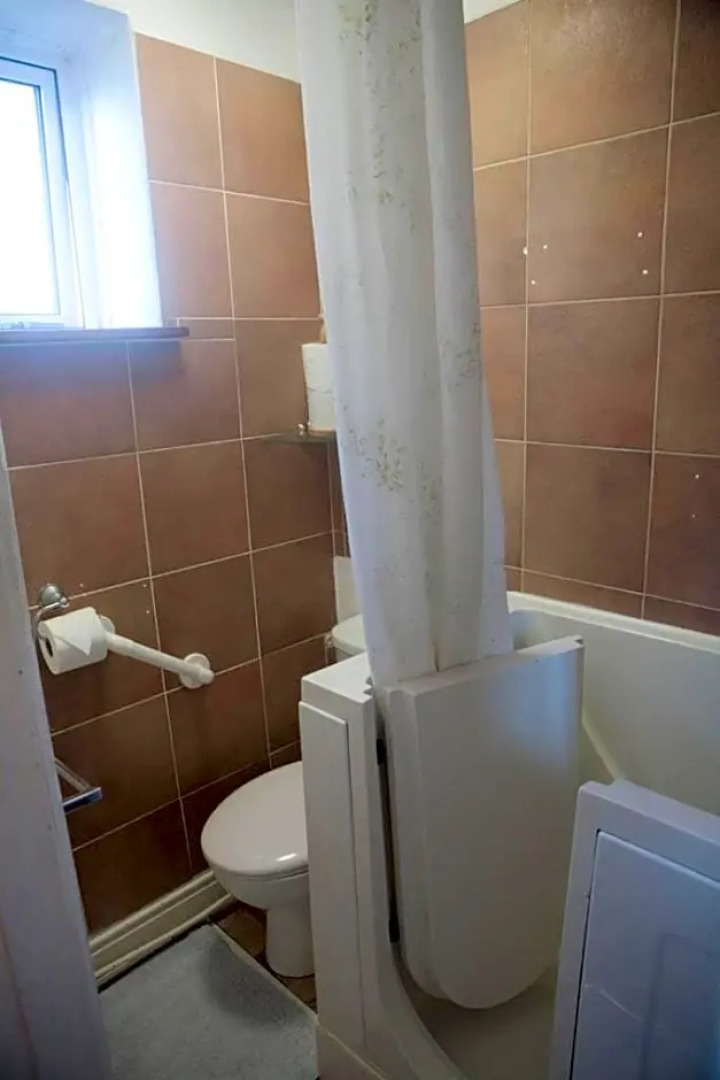 Cavell House Bed and Breakfast