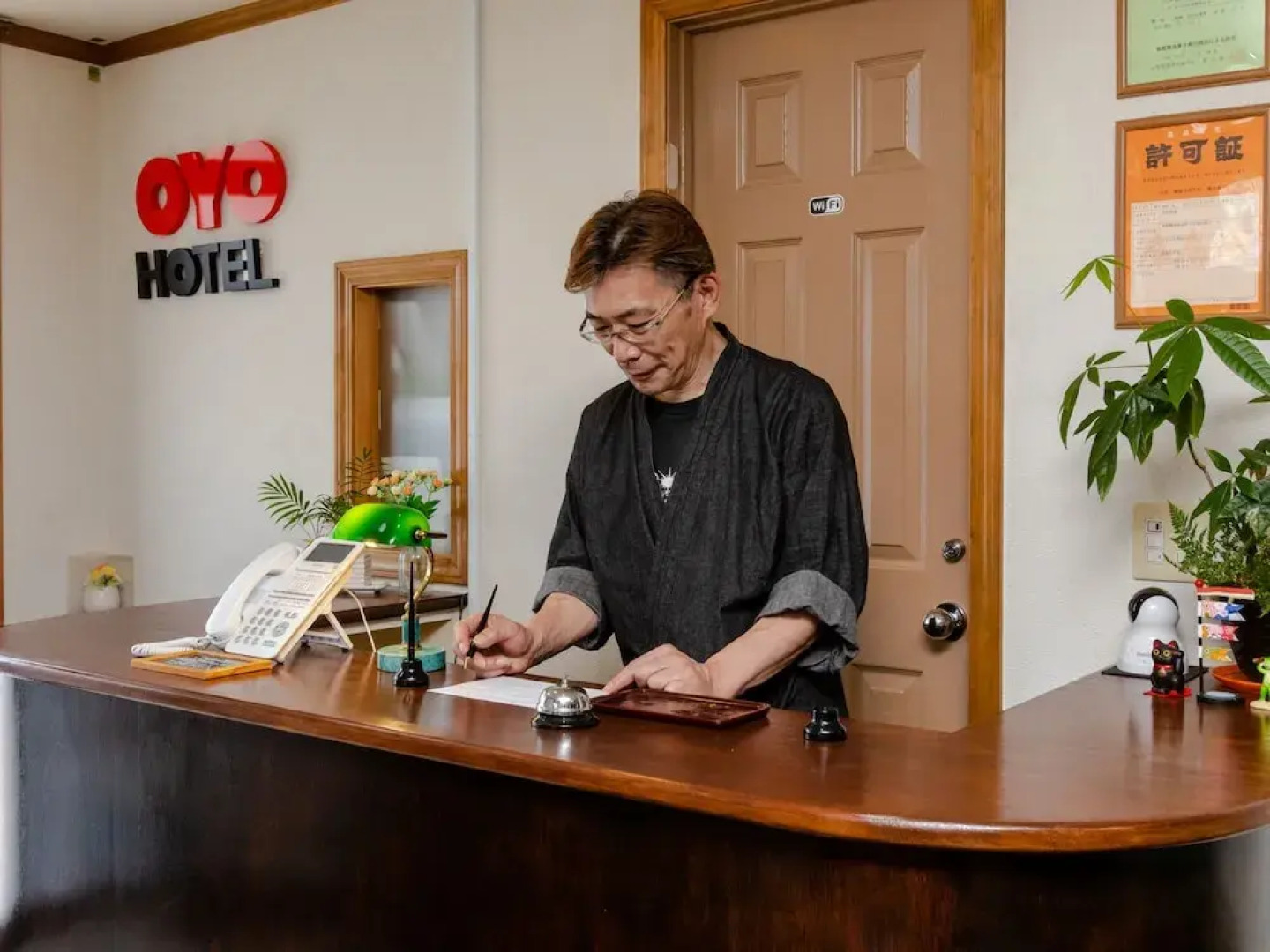 OYO Business Takahata Ekimae Hotel