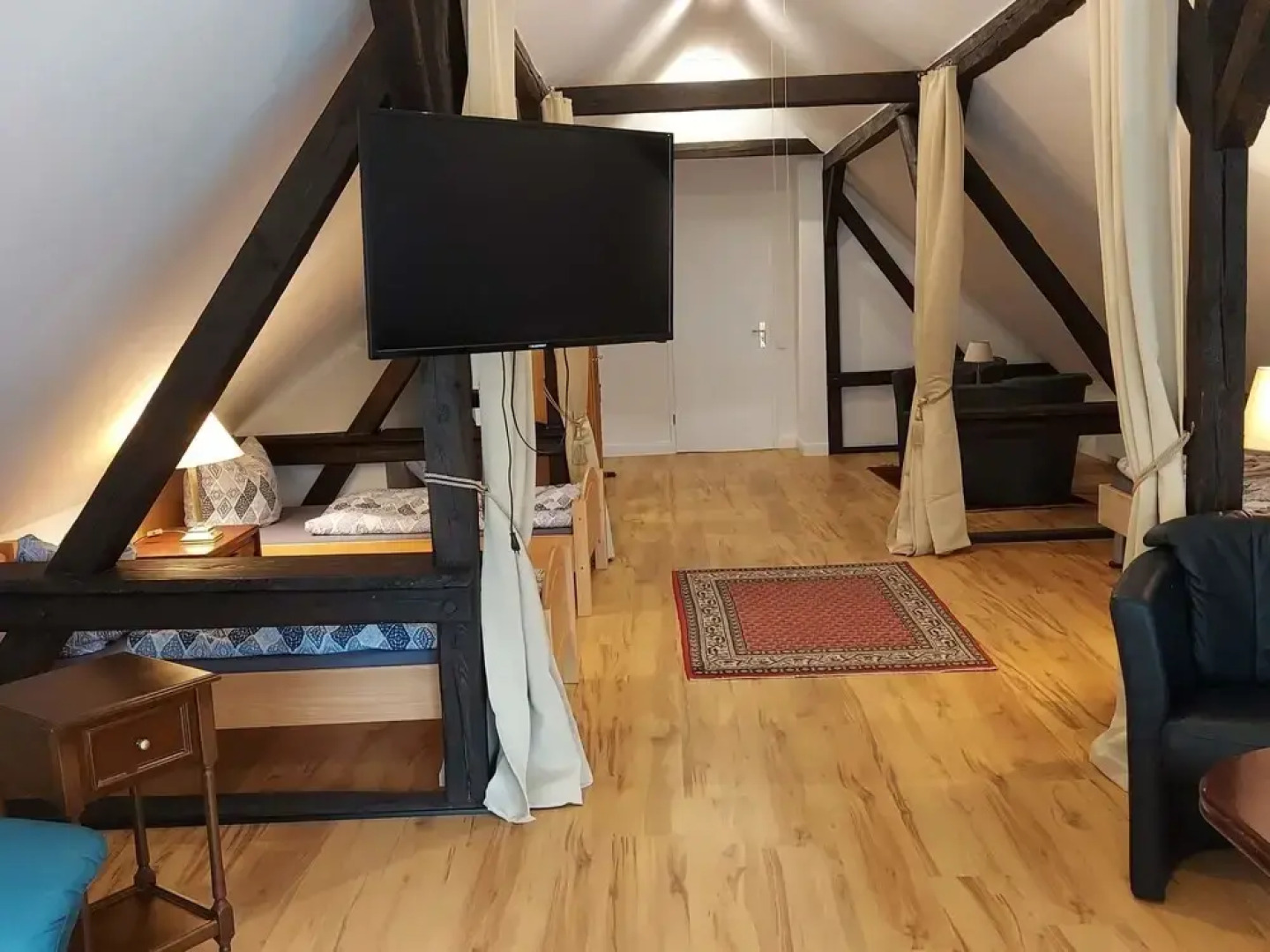 Lounge an der Kirche