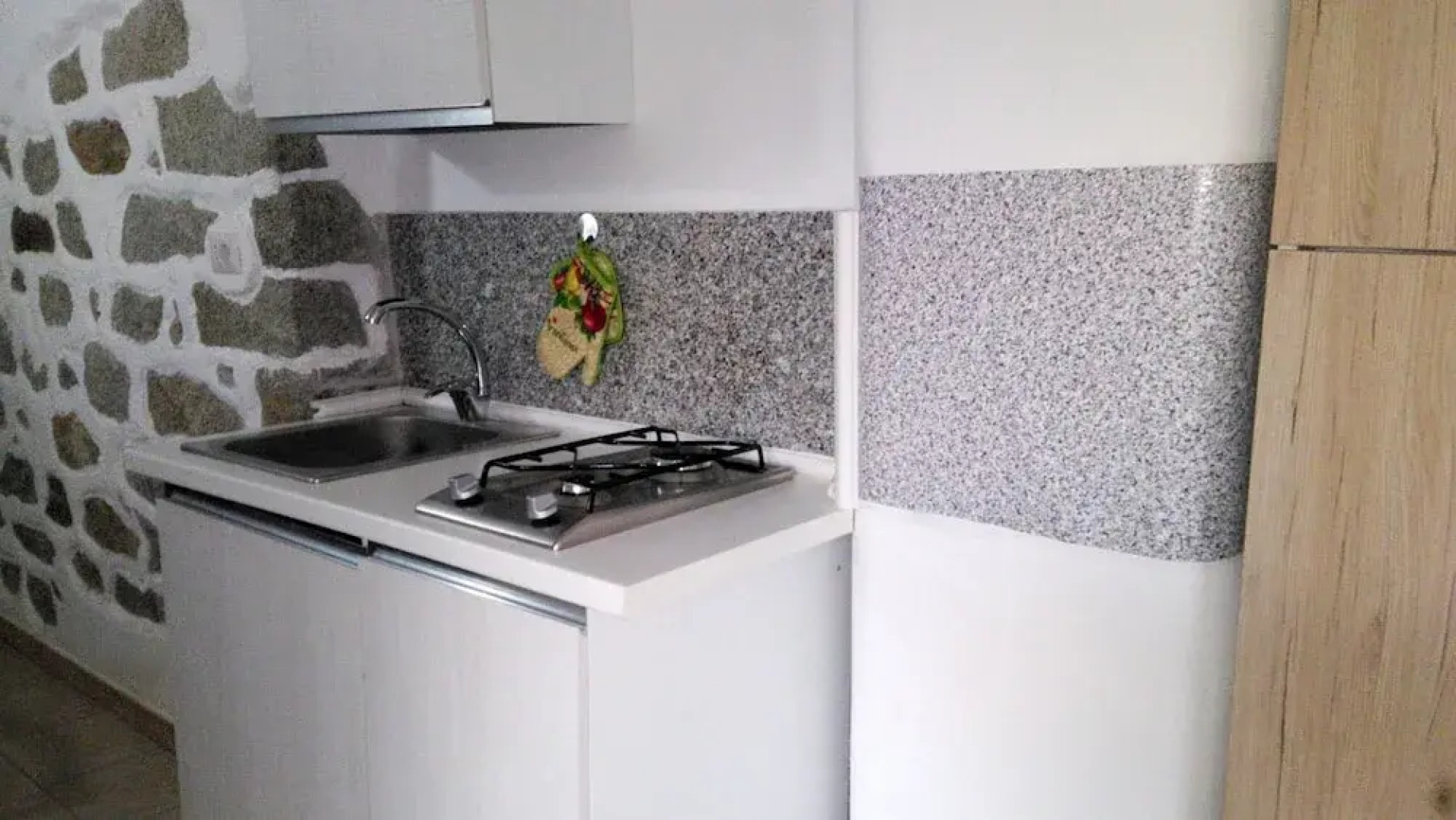 Apartment With one Bedroom in Bari Sardo, With Wonderful Mountain View