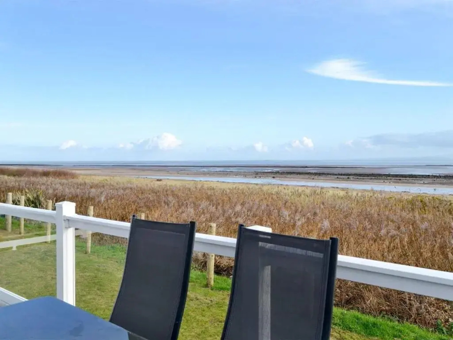 Beachcomber Lodge, 3 bedroom, beachside, dog friendly, Dumfries and Galloway, Scotland
