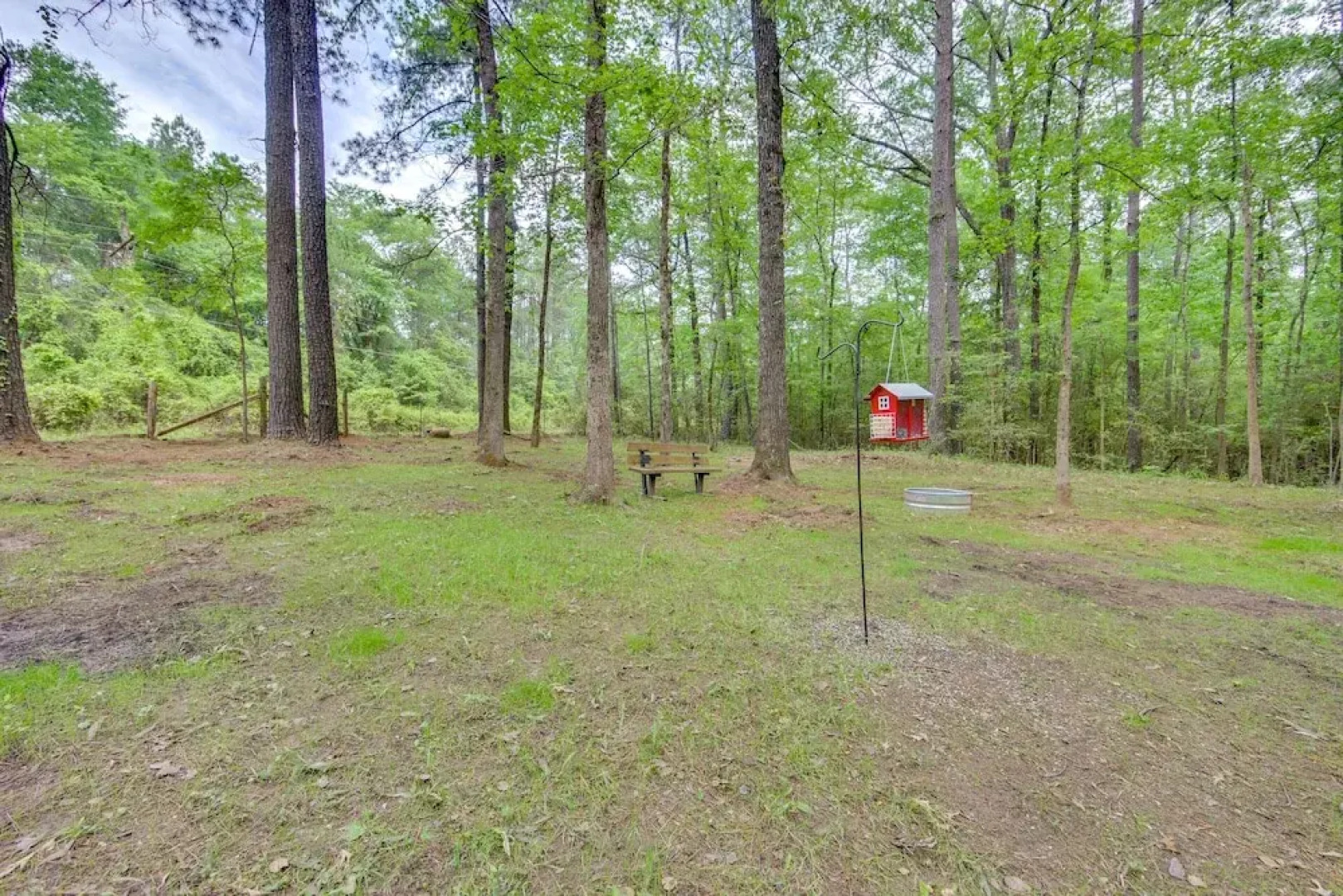 Hemphill Home w/ Community Perks < 1 Mi to Water!