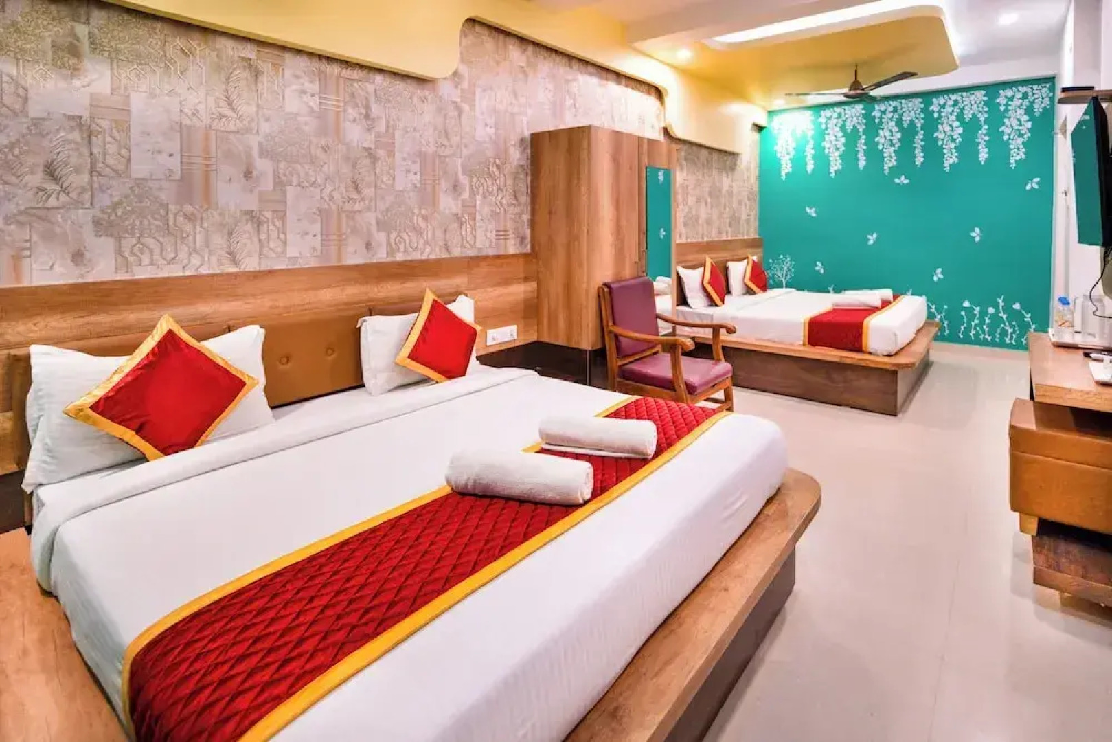 Hotel SDM Golden Tower