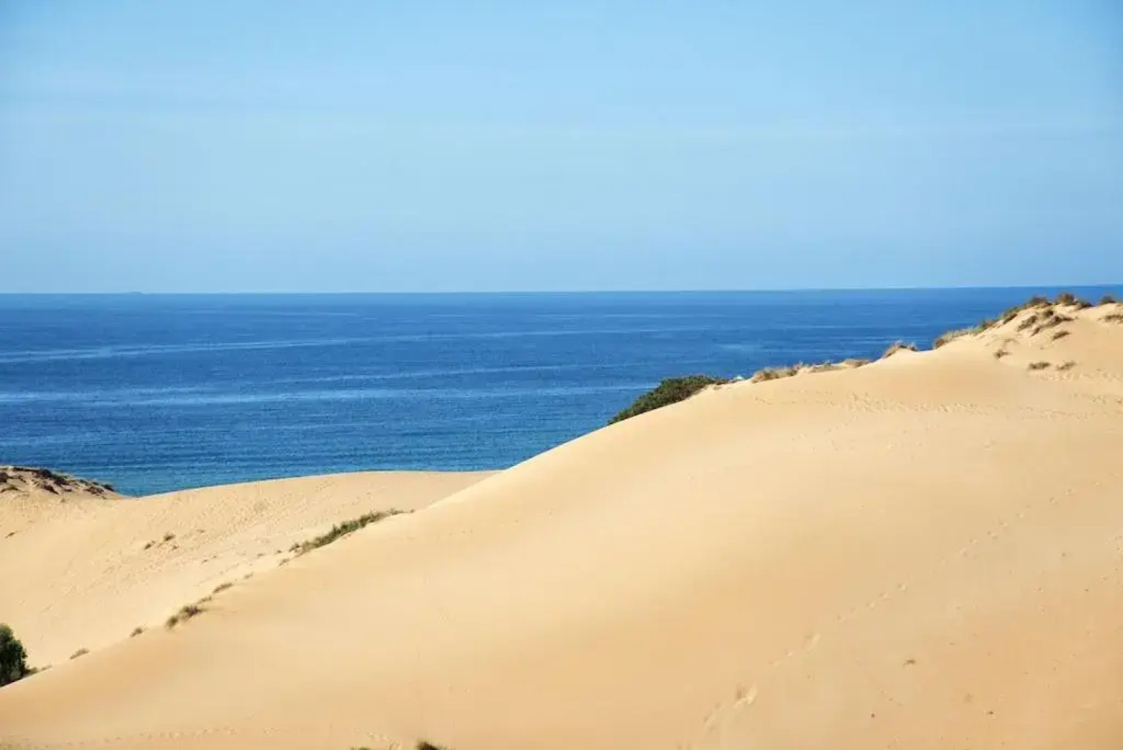 Torre dei Corsari vista mare con terrazza spiaggia sotto casa per 5 persone