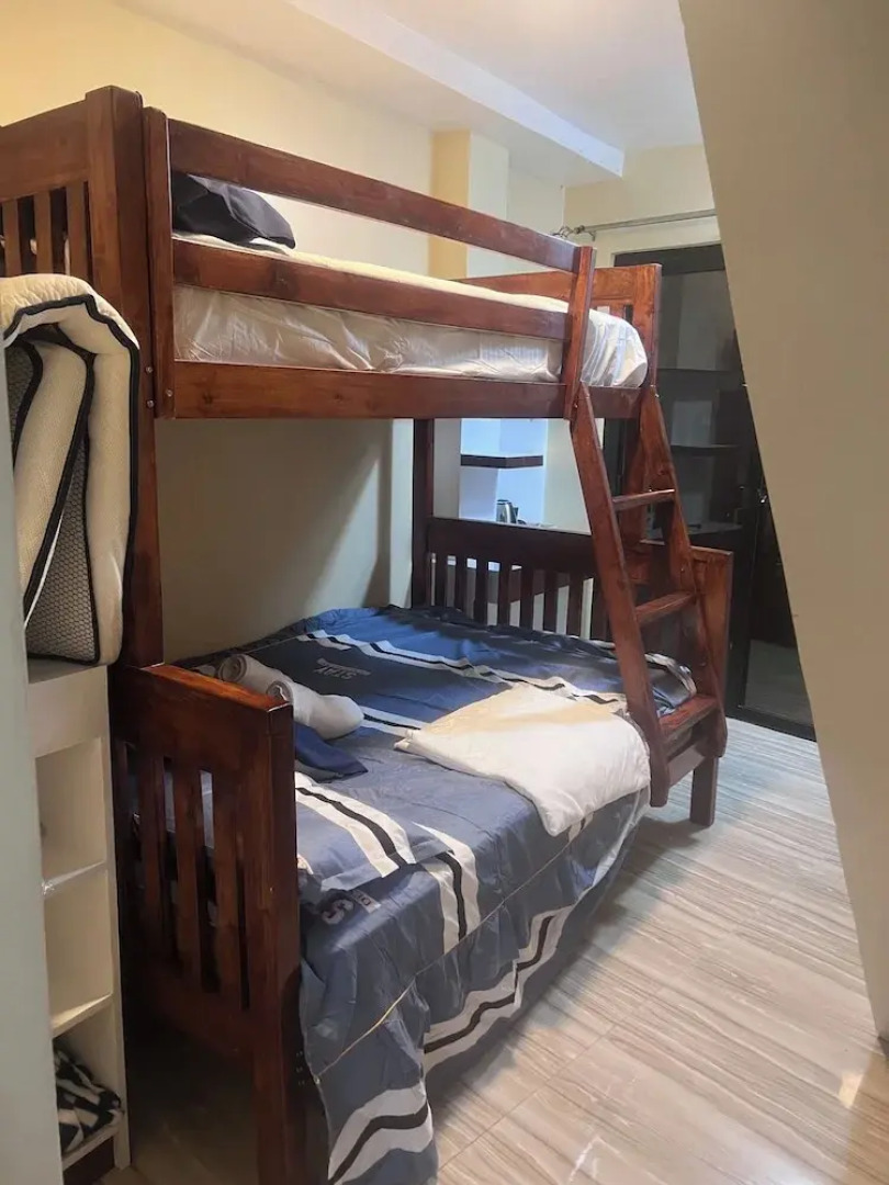 BN 5BR House With Mountain View