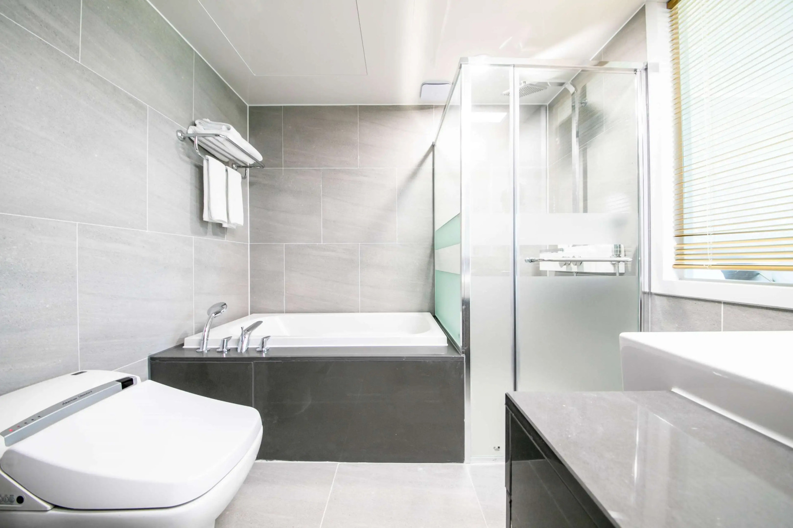 Golden Tulip Essential Namgang