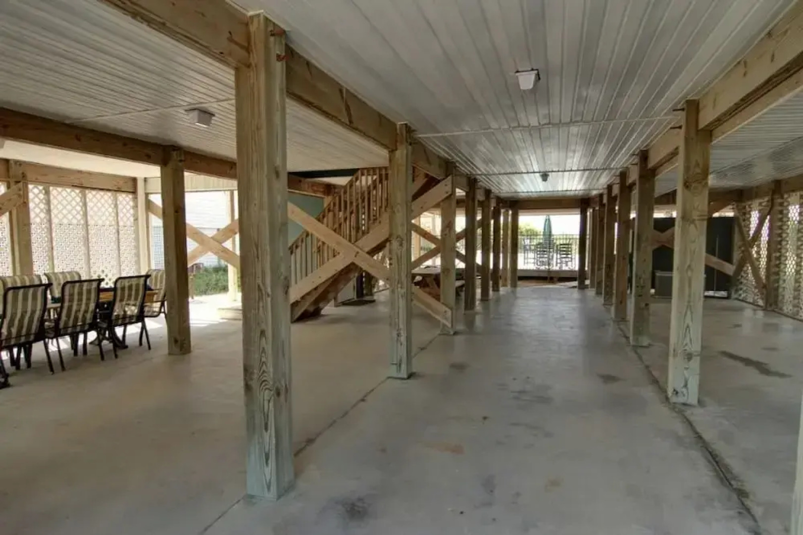 Serenity's Star 4 Bedroom Home by RedAwning