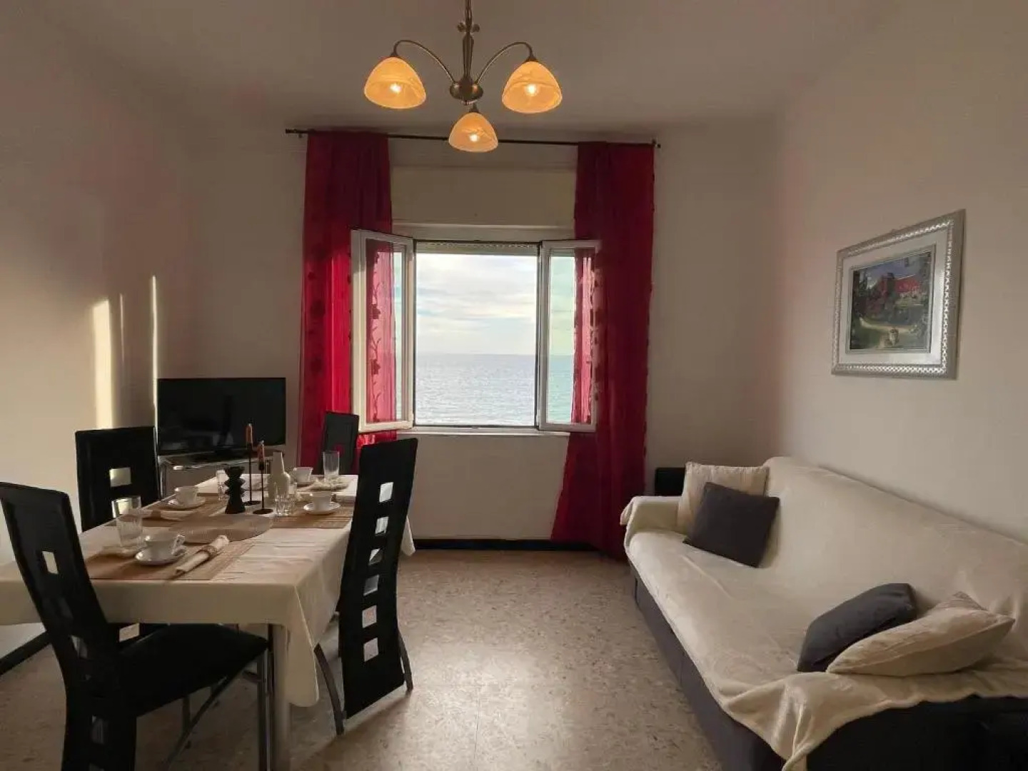 [Via XXV Aprile] 4 Locali - Di Fronte al Mare