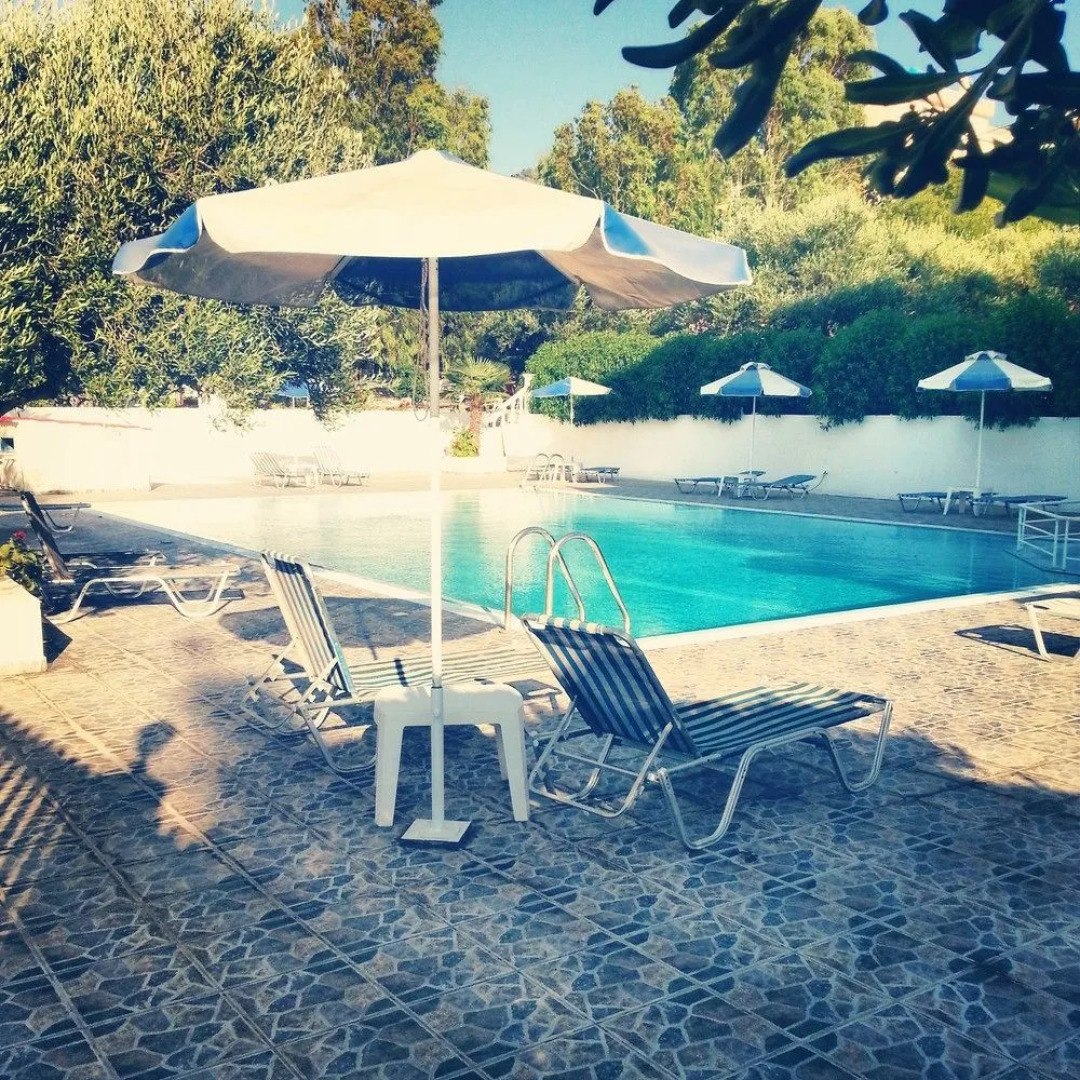 Regina Studios & Hotel