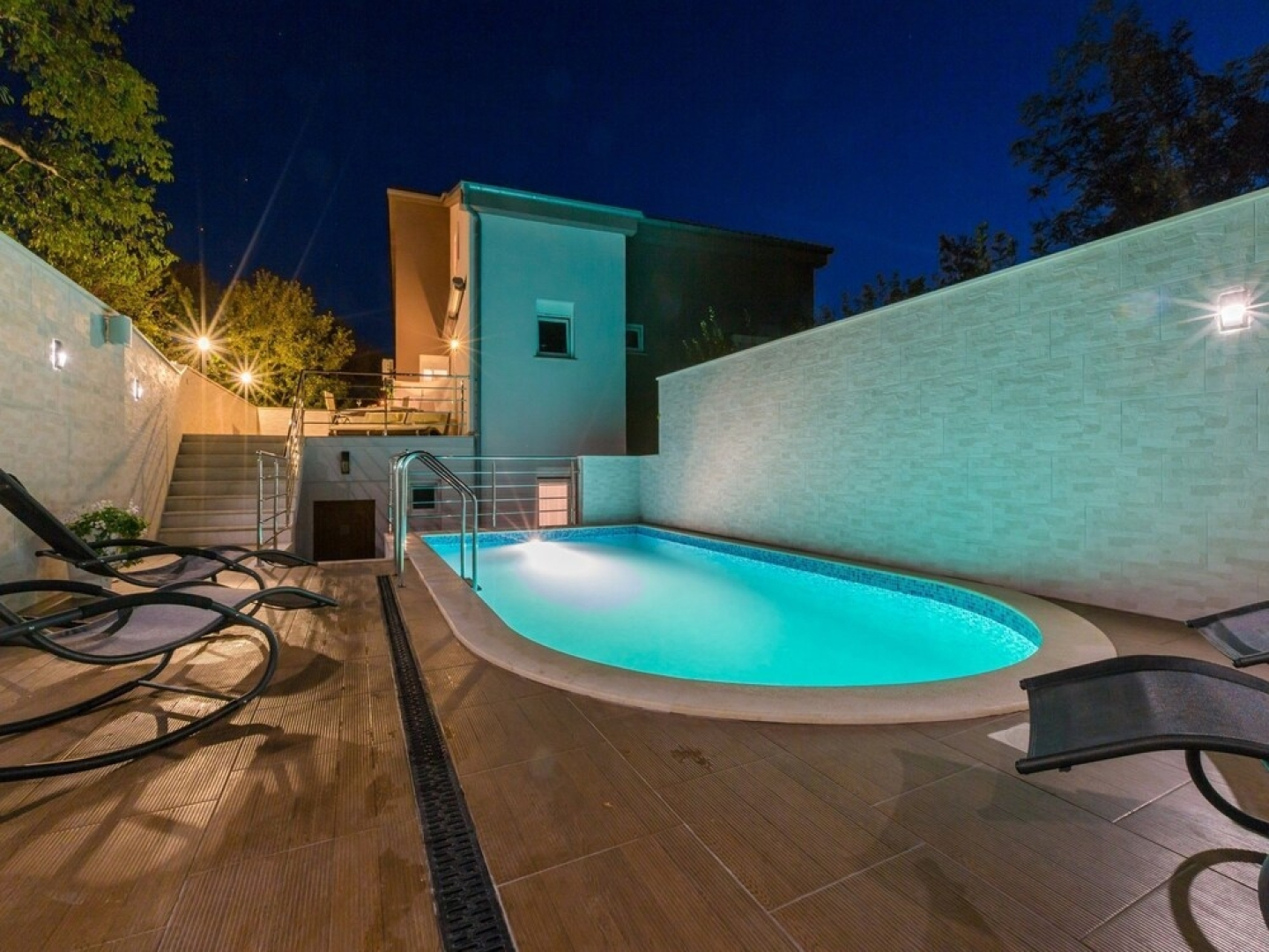 Nice Apartment With Terrace & Swimming Pool