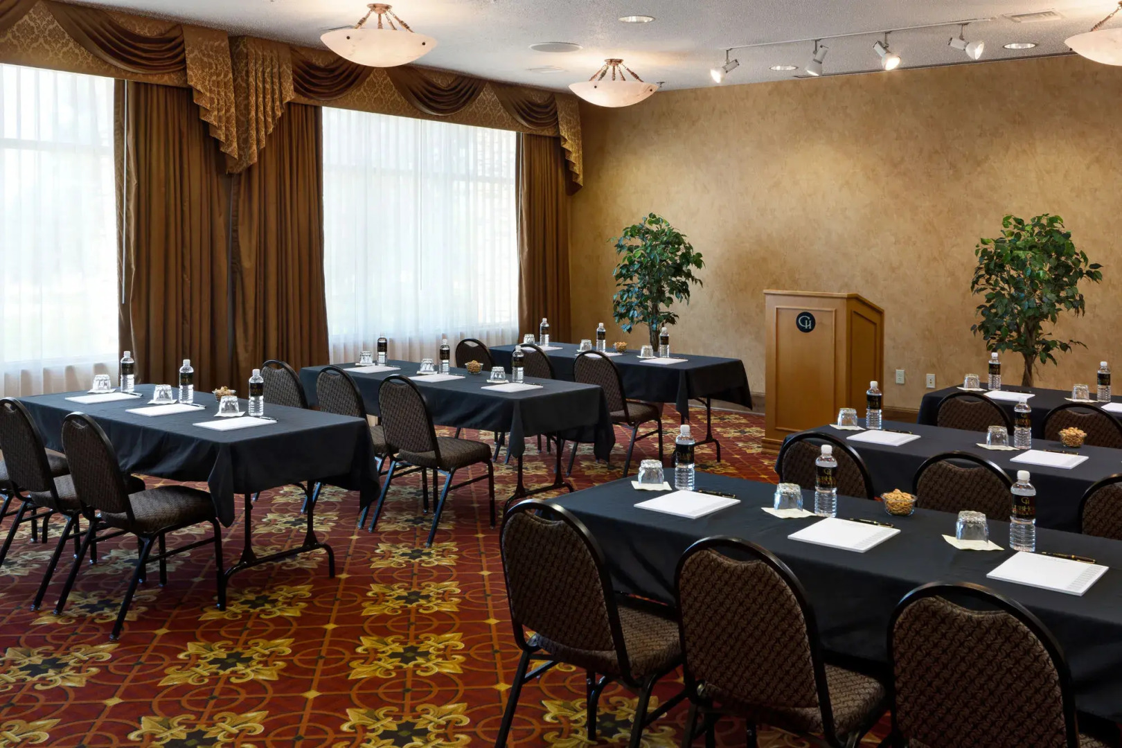 Clubhouse Hotel Suites Sioux Falls