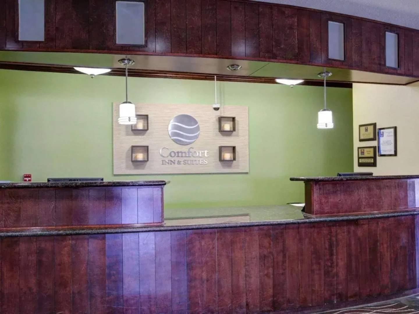 Comfort Inn & Suites