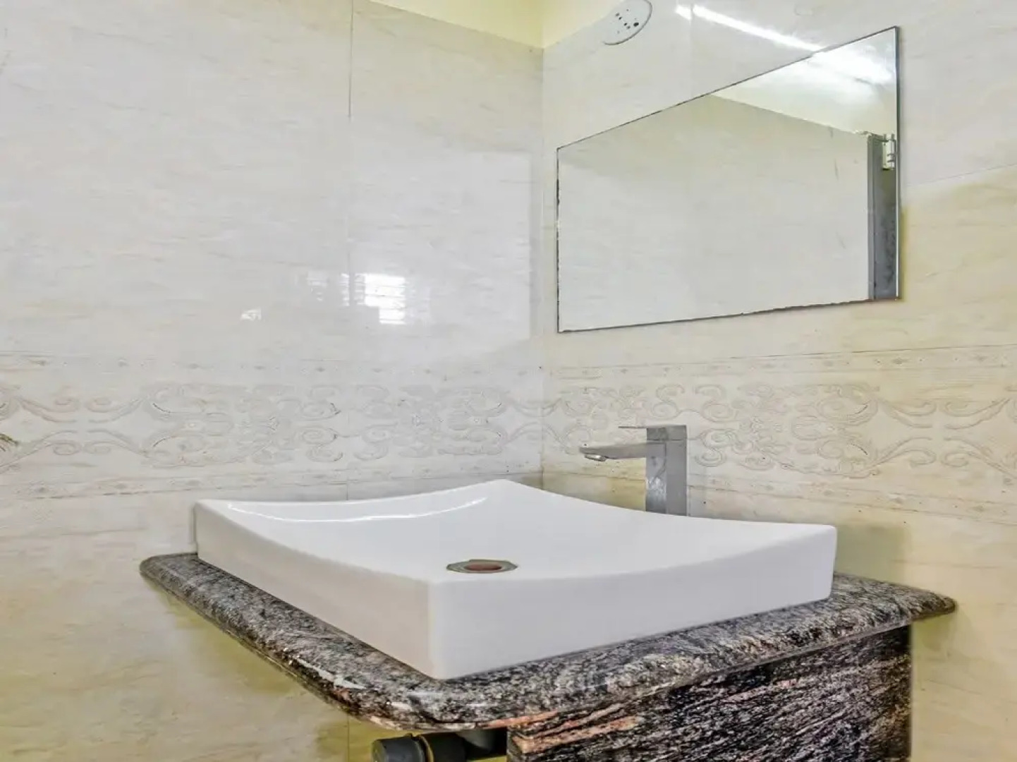 Capital O 42062 Nakshatra Comforts