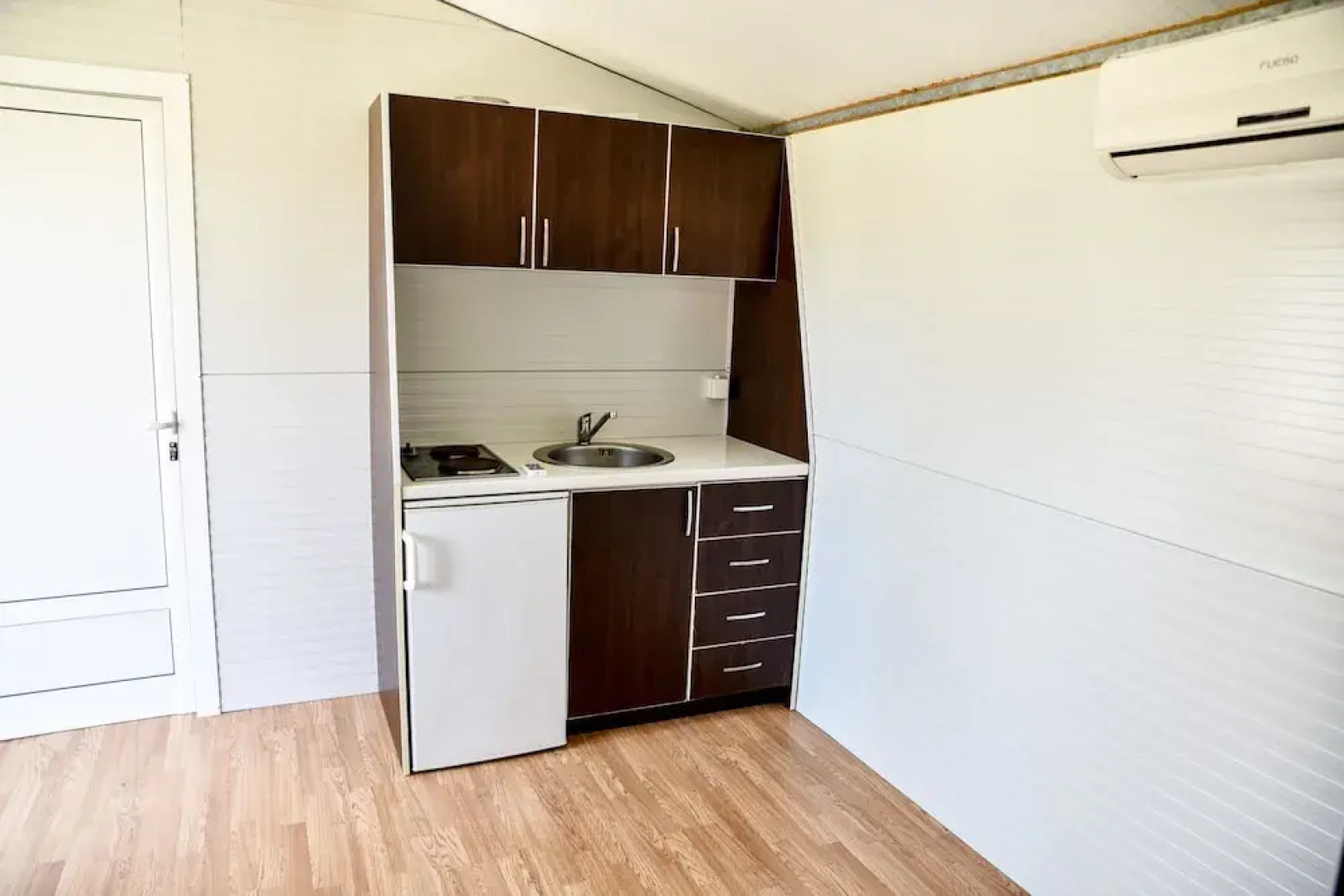 Mobile Homes Giovanni's beach Copacabana