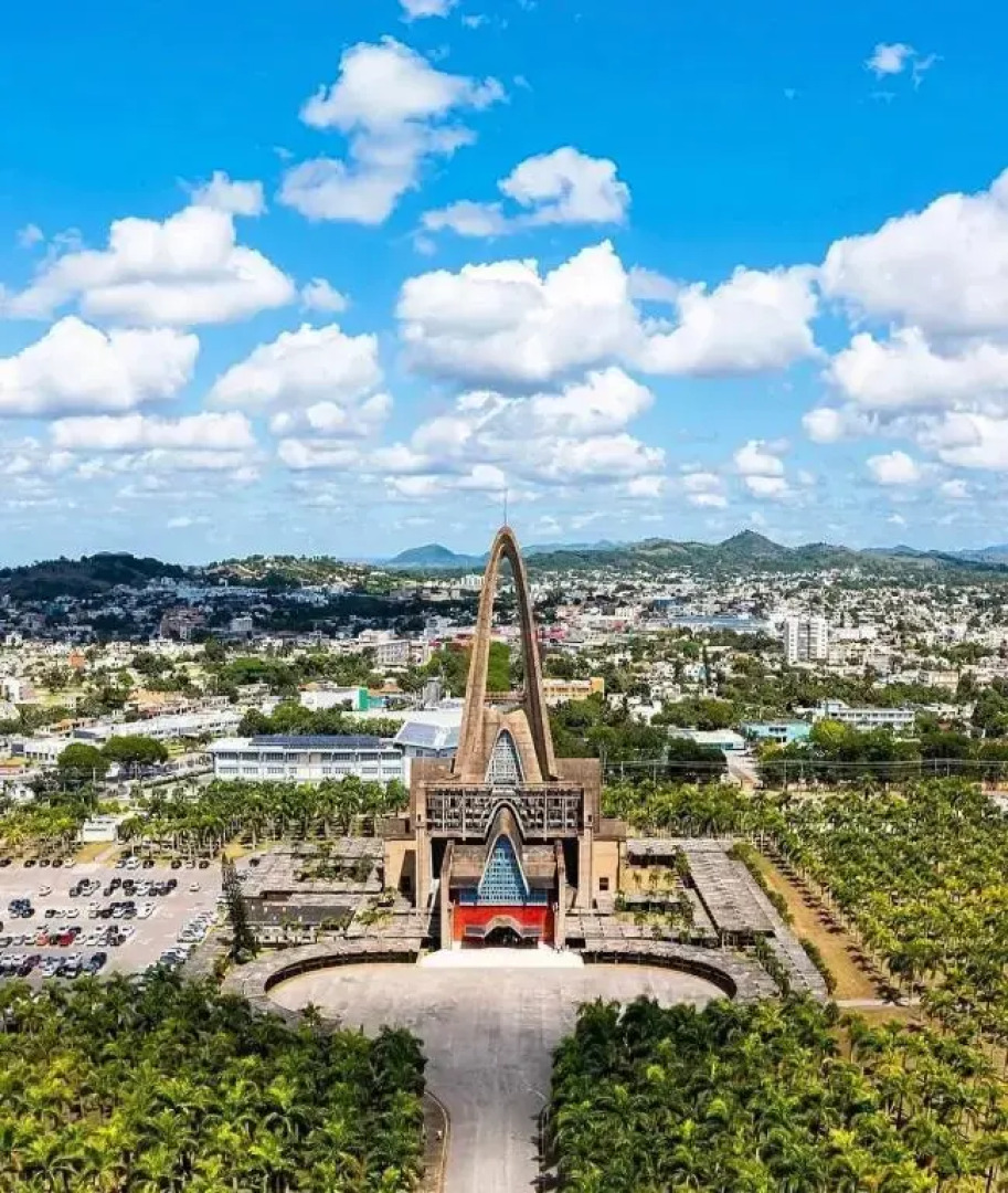 Apartamento Completo en Higüey, 3 habitaciones, 2 baños y 2 parqueos