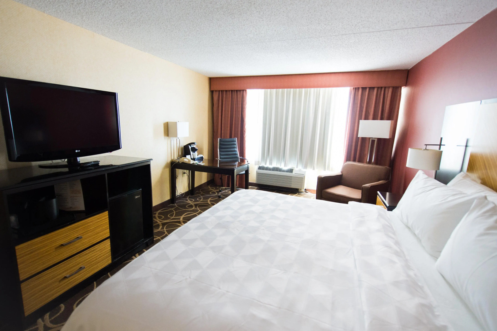 Holiday Inn Newark International Airport by IHG