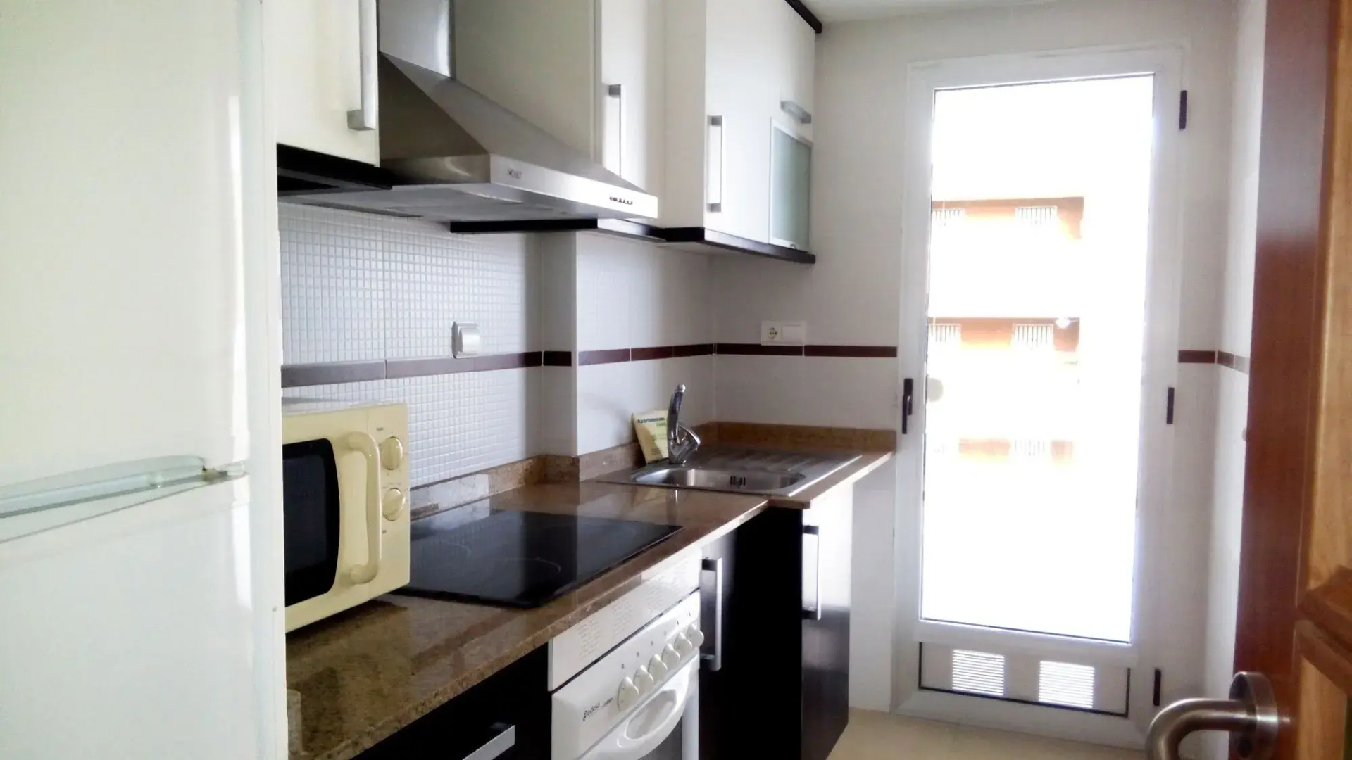 Apartamentos Mondrian Marina Dor 3000