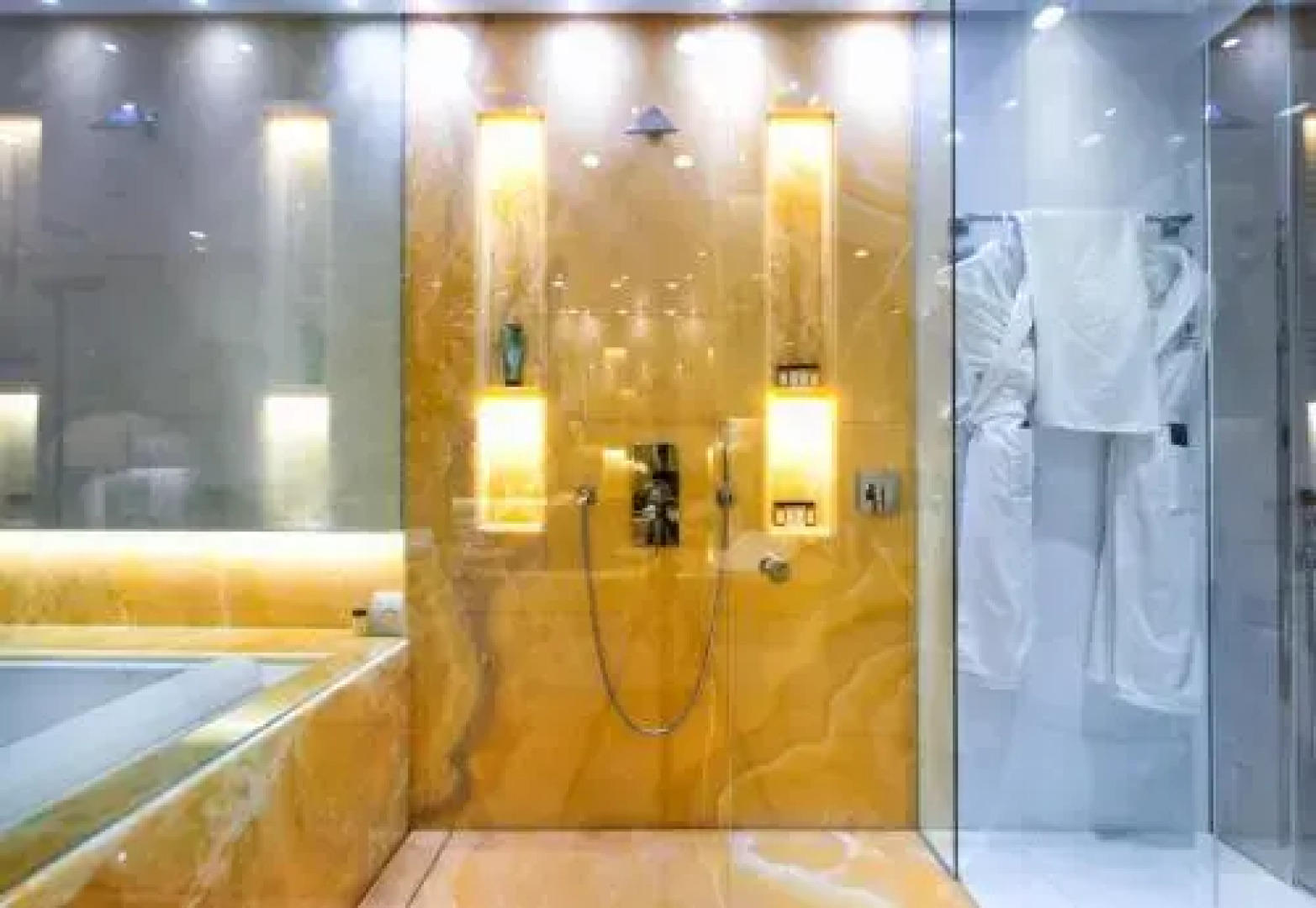 Bahía Beach Apartments Estepona