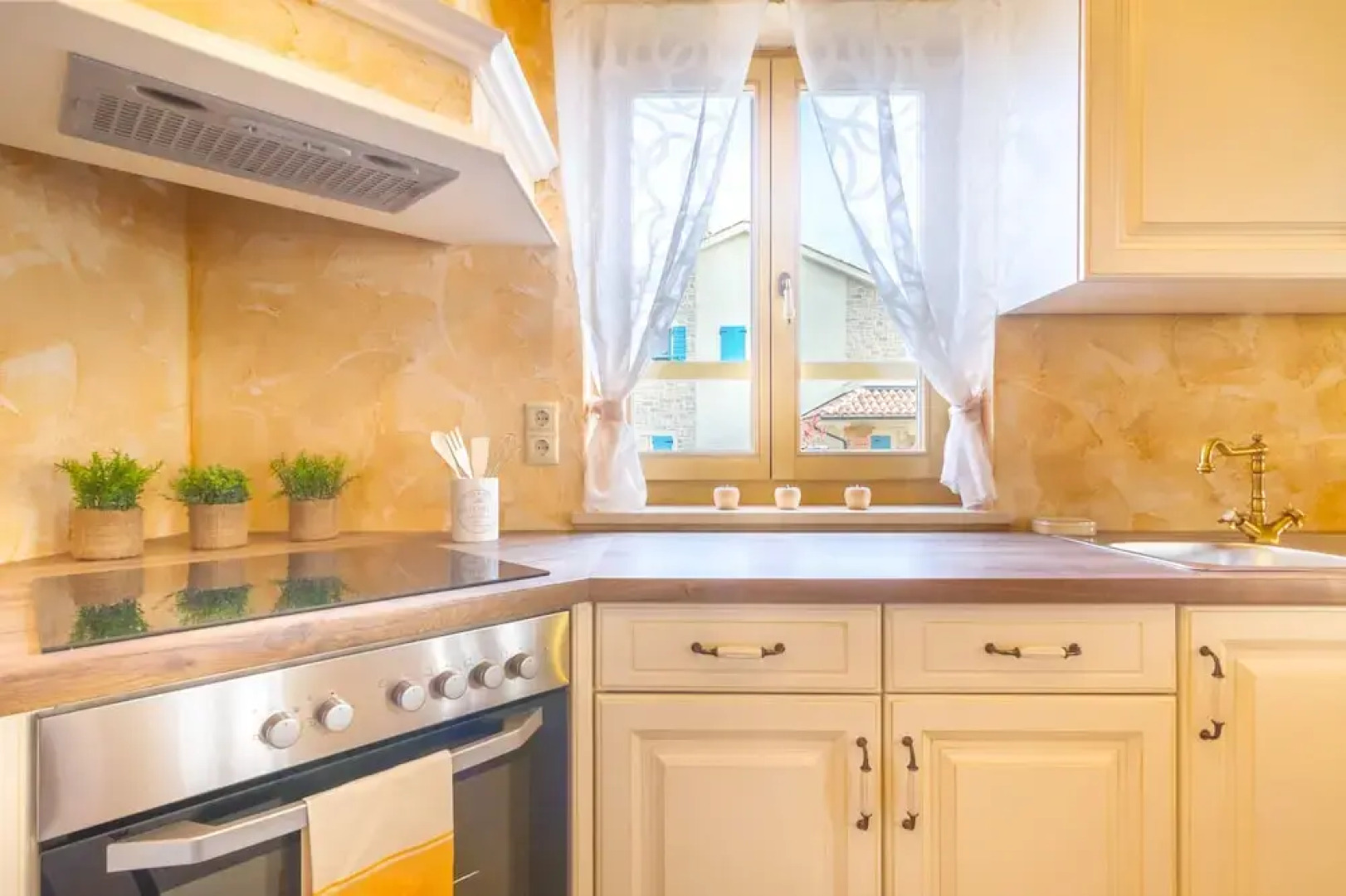 Luxury Villas Kras Ladies