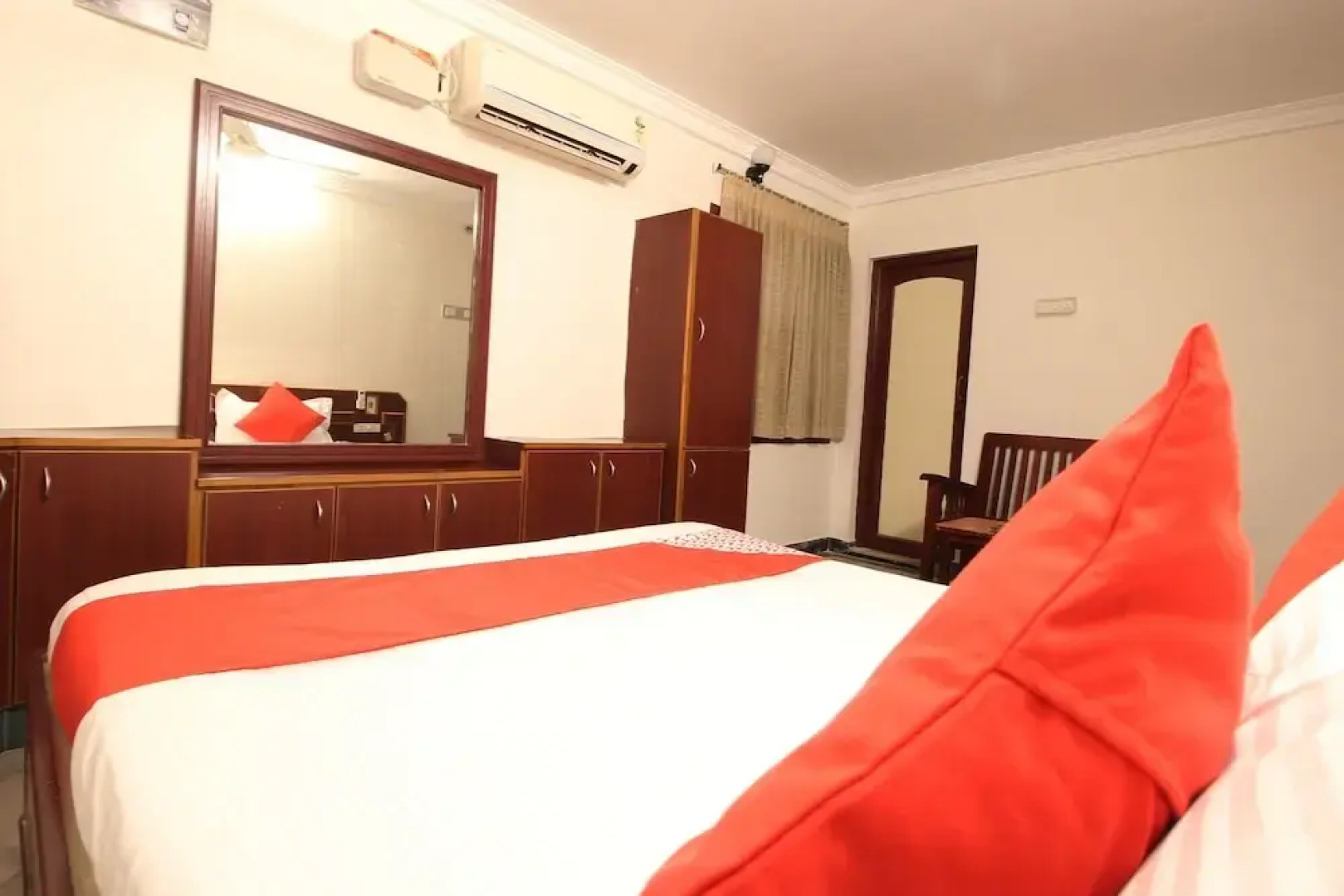 OYO 40499 Mahalakshmi Tower