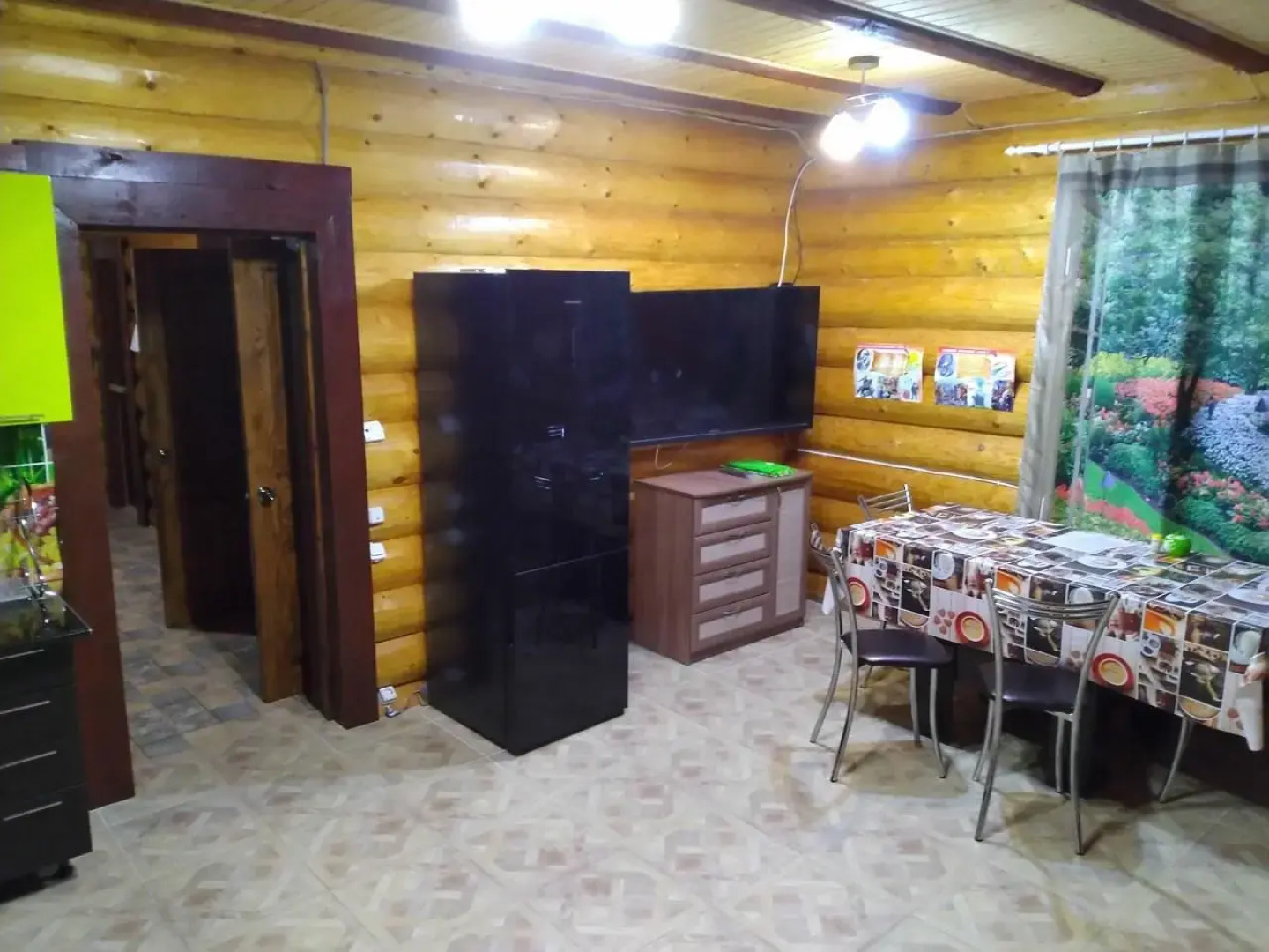 Дома в лесу