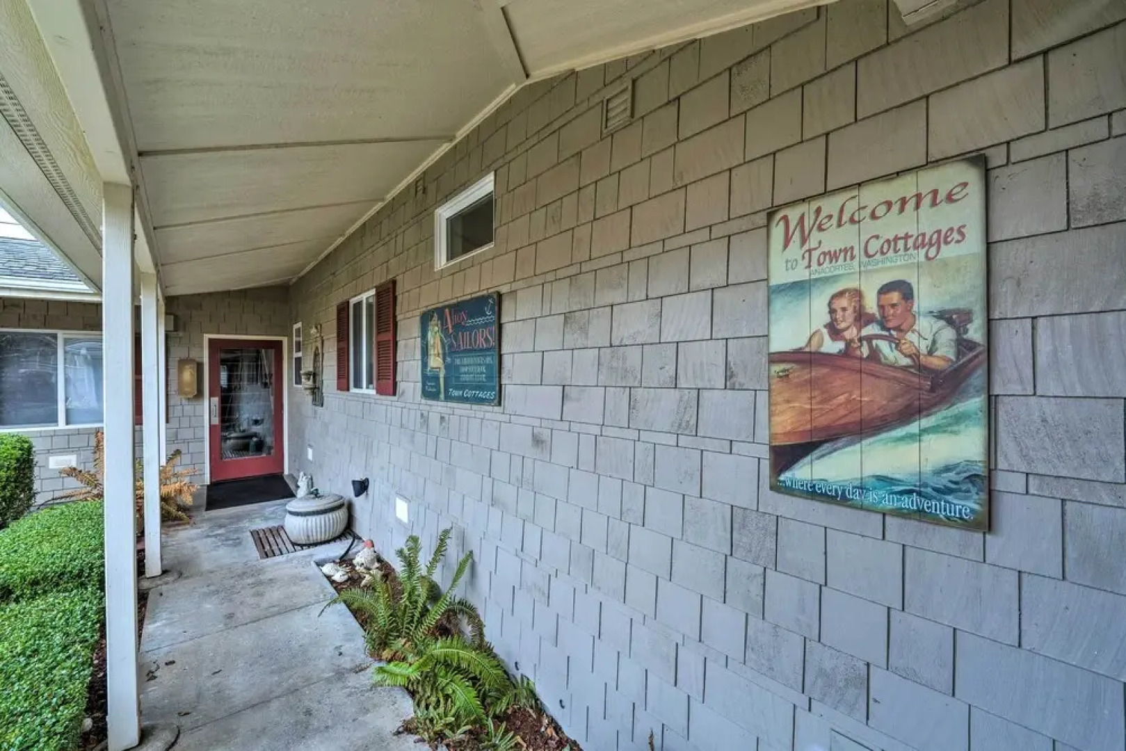 Central Apt: Private Fireplace & Patio Access