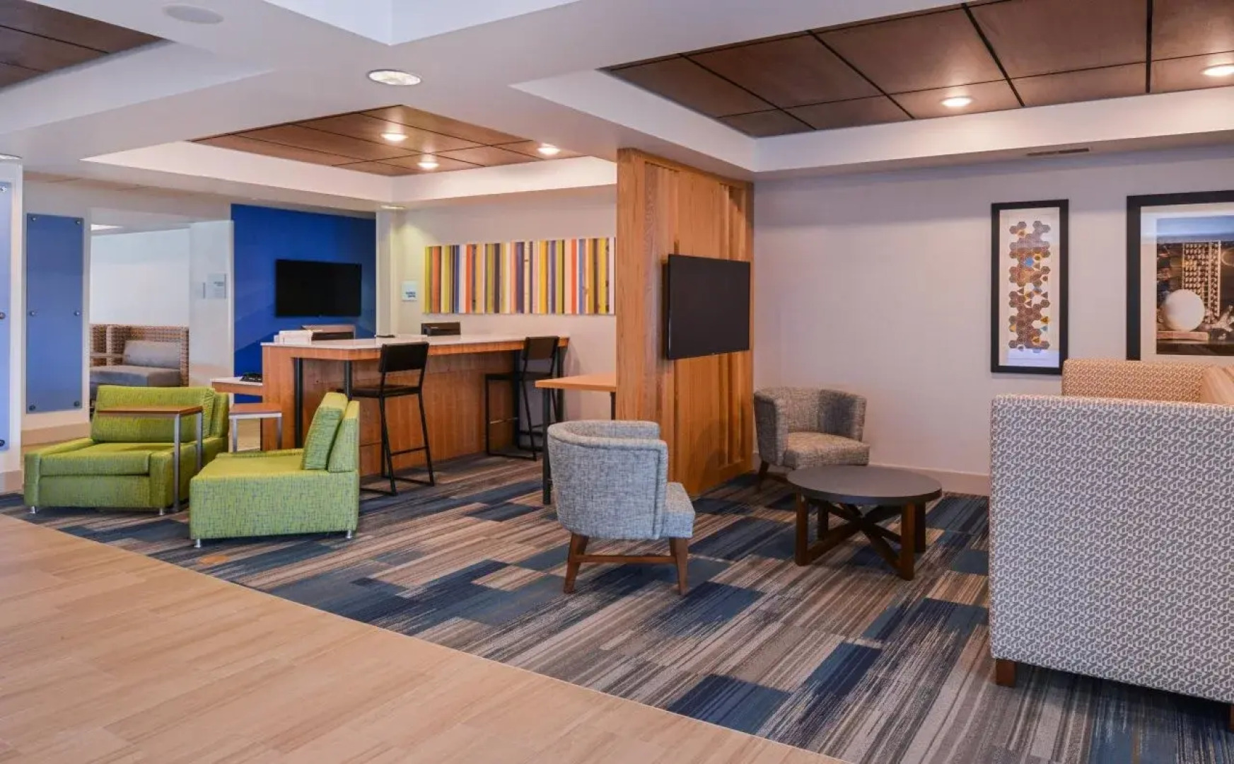 Holiday Inn Express Hotel & Suites Urbana-Champaign by IHG