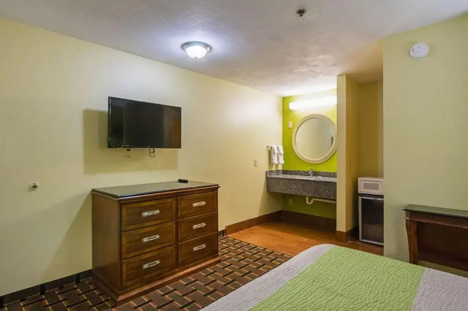 Motel 6 Savannah, GA