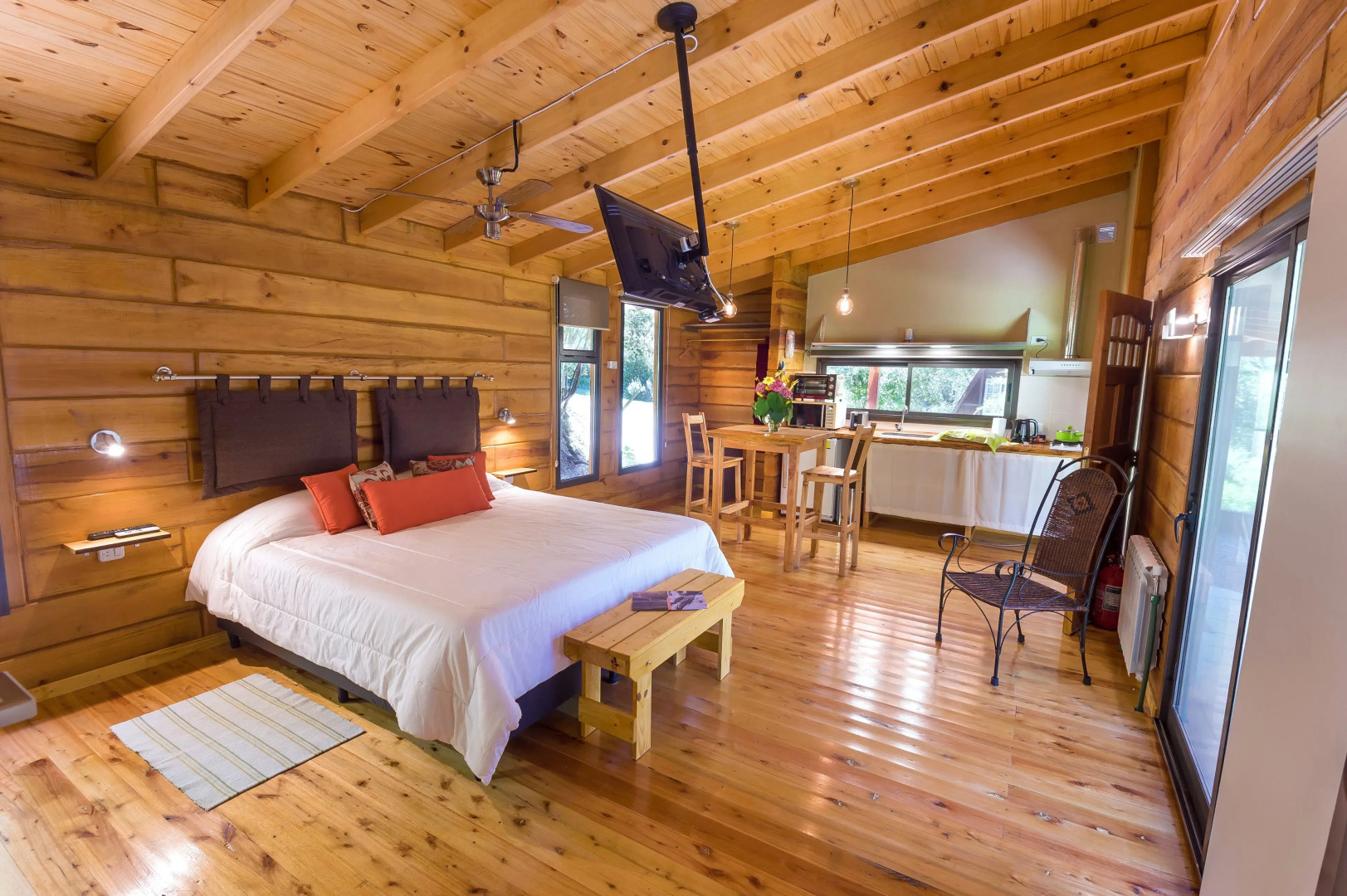 Akapana Suites