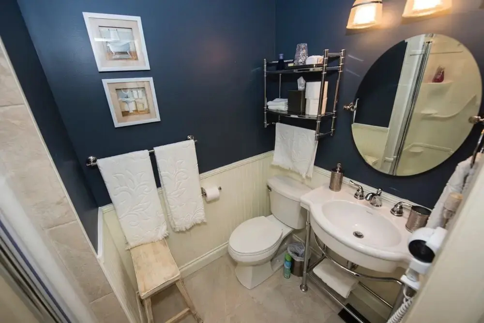 Moonstone Manor Bed & Breakfast