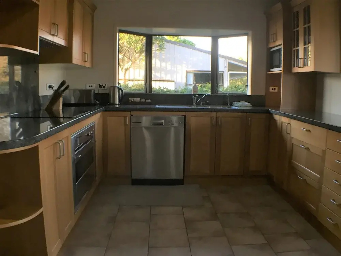 Luxury Country Views in Riverlea