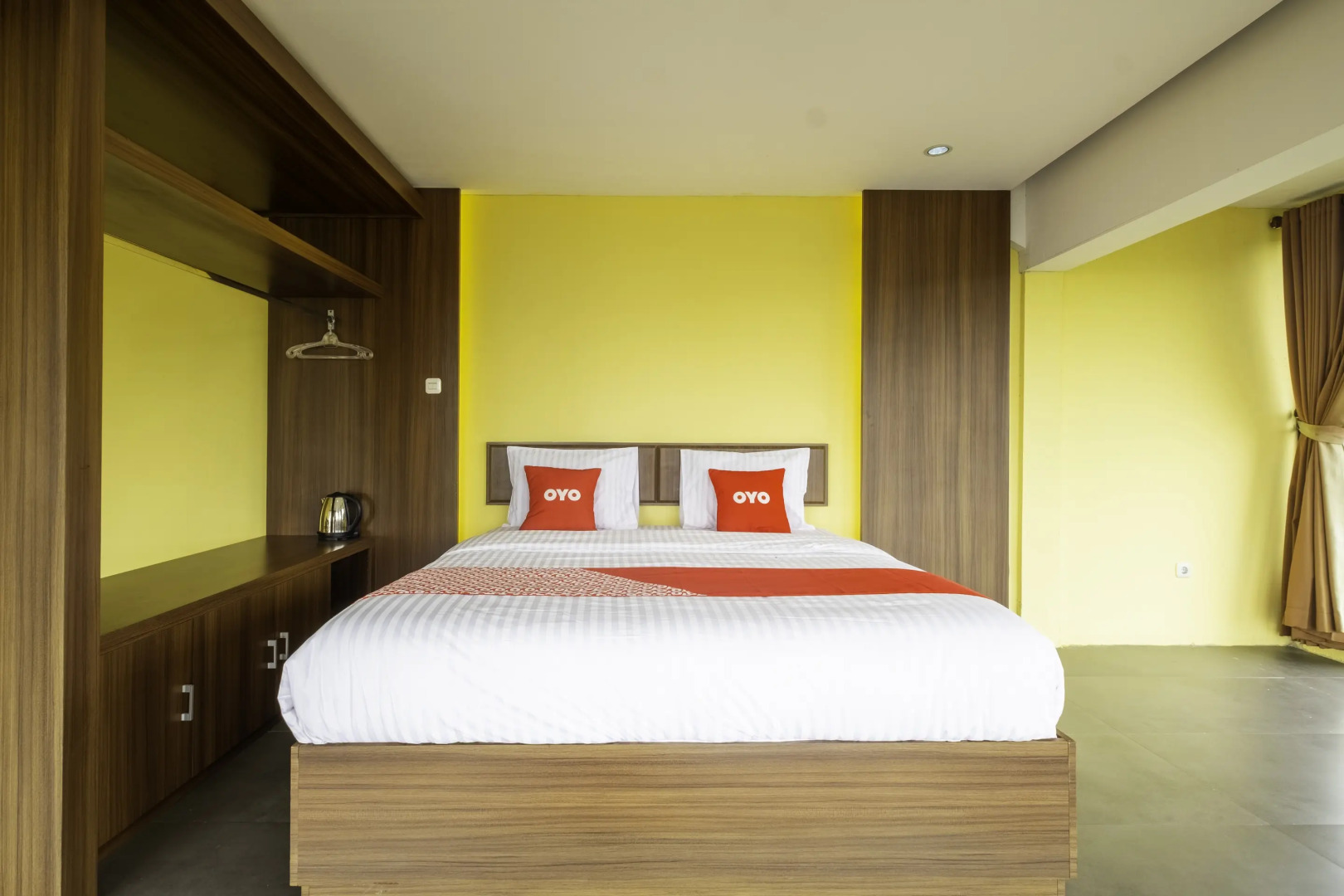 Capital O 1973 Guest House Toserba Selamat Syariah Pelabuhan Ratu