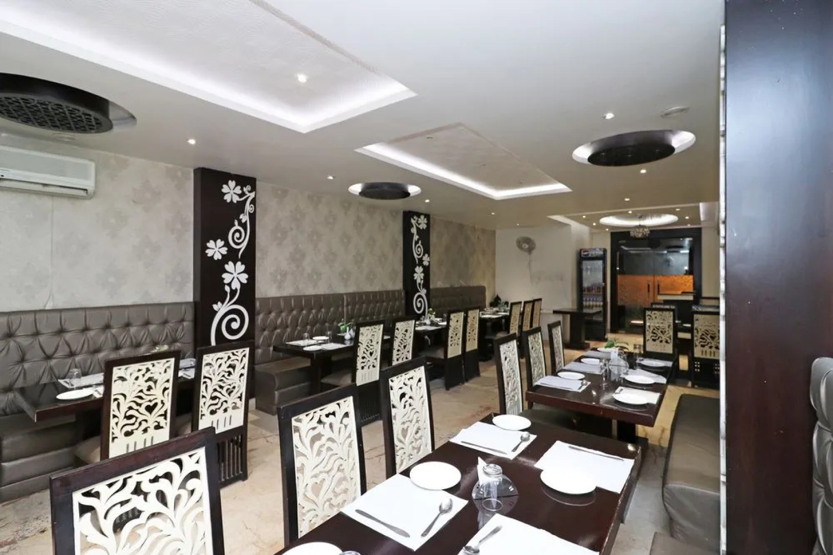 OYO 9993 Hotel Idea Inn