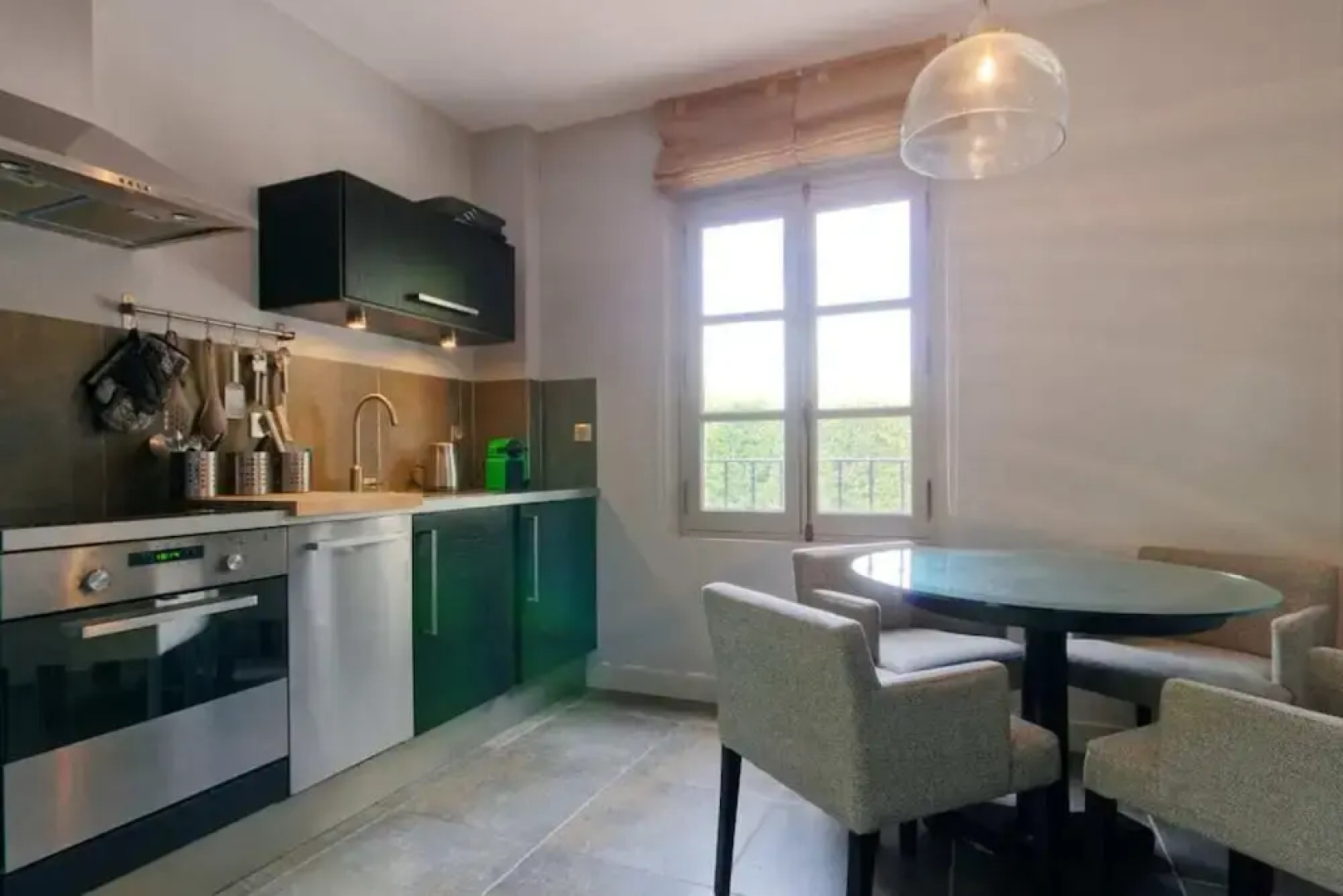 Ravel Private Apartment