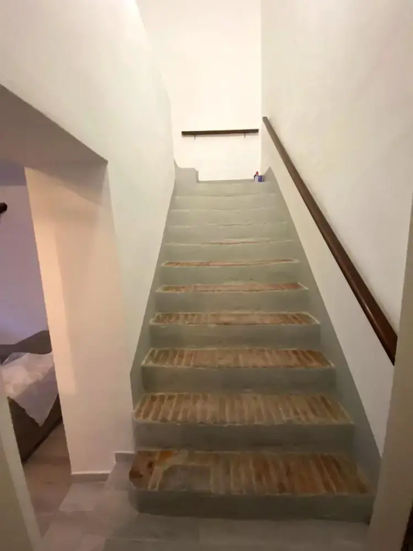 House With 2 Bedrooms in Caprona, With Terrace and Wifi - 10 km From the Beach